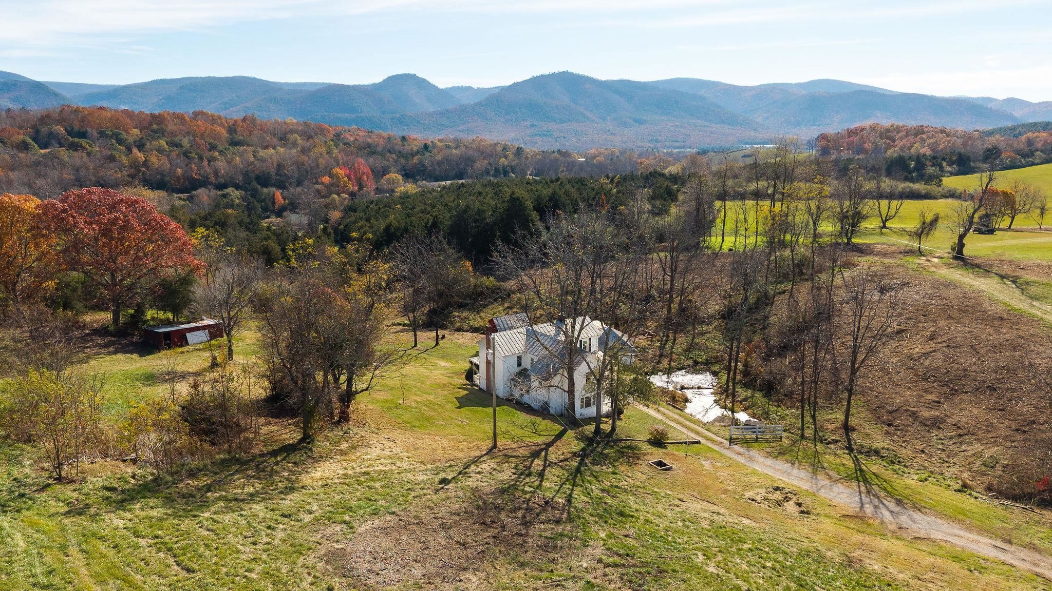 5818 LEE JACKSON HWY, GREENVILLE, Virginia 24440, 3 Bedrooms Bedrooms, ,2 BathroomsBathrooms,Residential,5818 LEE JACKSON HWY,670788 MLS # 670788 5818 LEE JACKSON HWY, GREENVILLE, Virginia 24440, 3 Bedrooms Bedrooms, ,2 BathroomsBathrooms,Residential,5818 LEE JACKSON HWY,670788 MLS # 670788