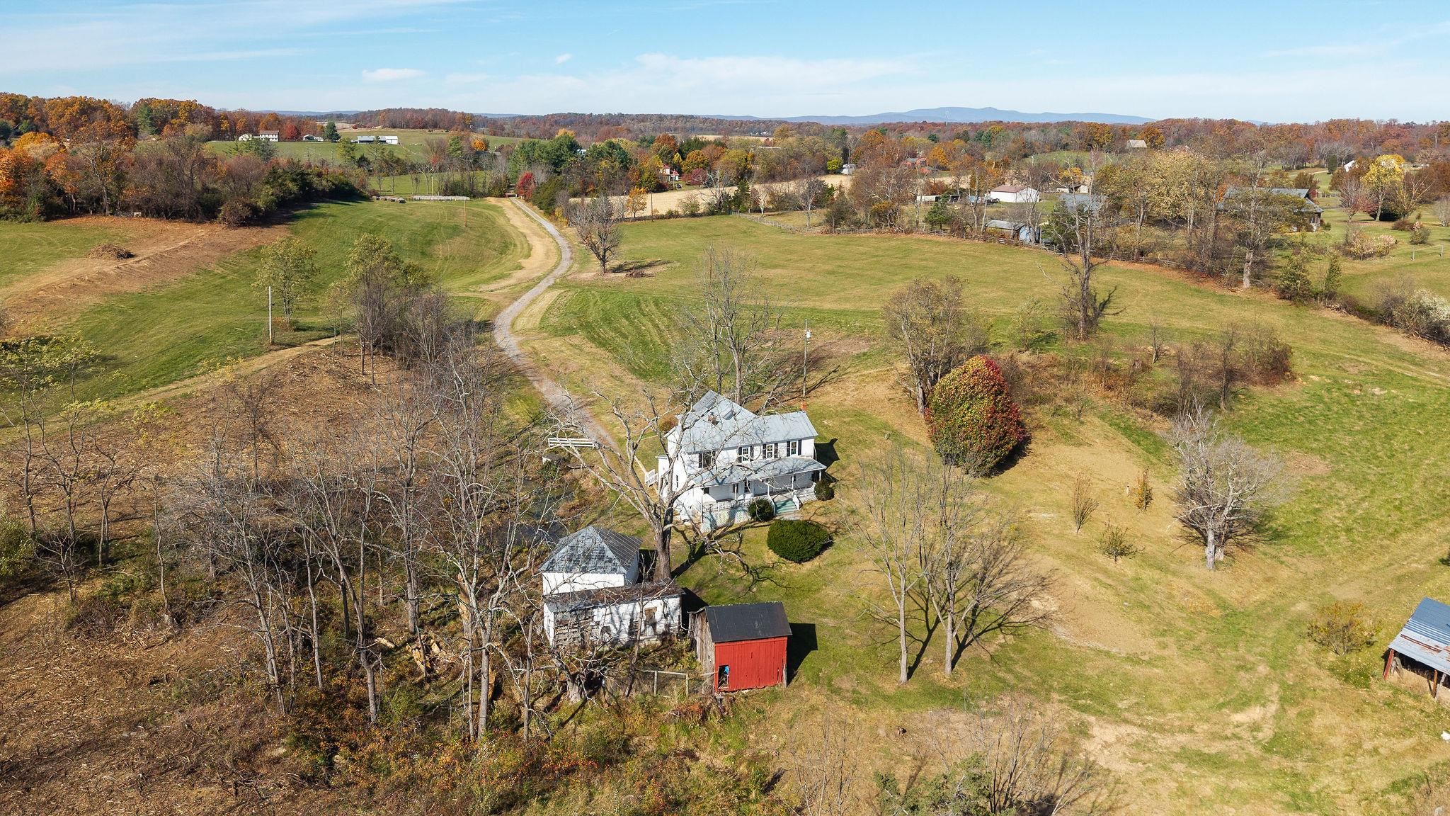 5818 LEE JACKSON HWY, GREENVILLE, Virginia 24440, 3 Bedrooms Bedrooms, ,2 BathroomsBathrooms,Residential,5818 LEE JACKSON HWY,670788 MLS # 670788 5818 LEE JACKSON HWY, GREENVILLE, Virginia 24440, 3 Bedrooms Bedrooms, ,2 BathroomsBathrooms,Residential,5818 LEE JACKSON HWY,670788 MLS # 670788