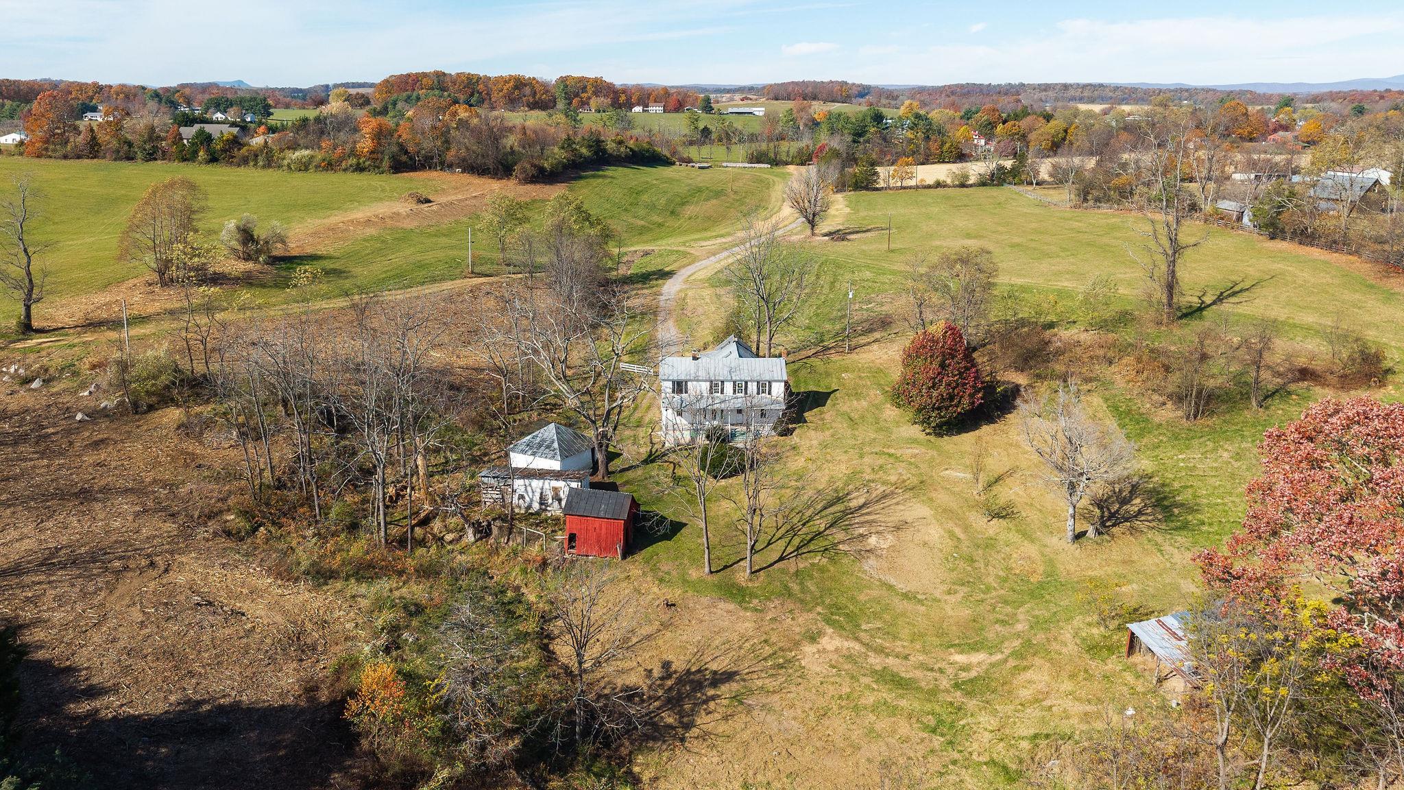 5818 LEE JACKSON HWY, GREENVILLE, Virginia 24440, 3 Bedrooms Bedrooms, ,2 BathroomsBathrooms,Residential,5818 LEE JACKSON HWY,670788 MLS # 670788 5818 LEE JACKSON HWY, GREENVILLE, Virginia 24440, 3 Bedrooms Bedrooms, ,2 BathroomsBathrooms,Residential,5818 LEE JACKSON HWY,670788 MLS # 670788