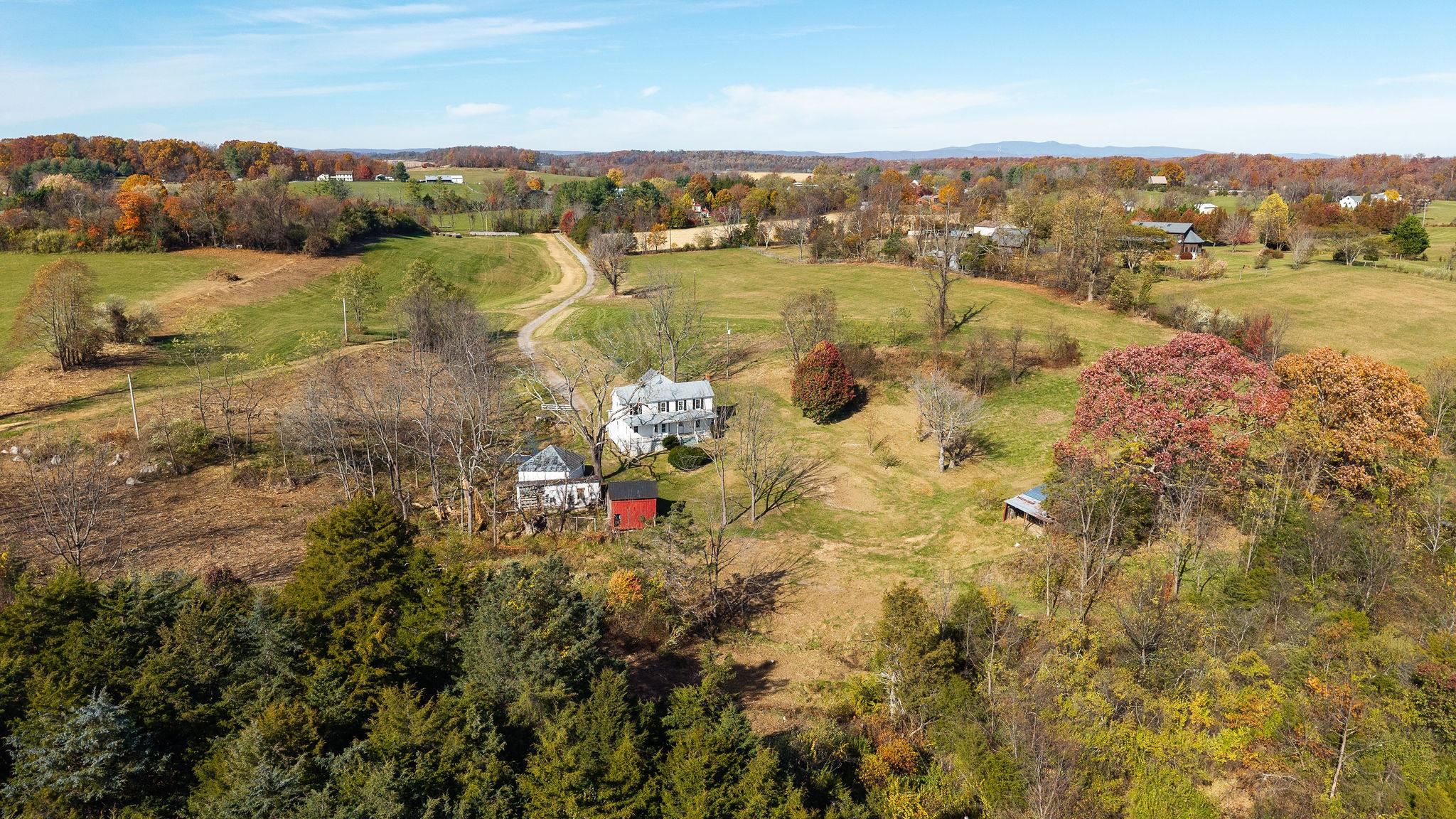 5818 LEE JACKSON HWY, GREENVILLE, Virginia 24440, 3 Bedrooms Bedrooms, ,2 BathroomsBathrooms,Residential,5818 LEE JACKSON HWY,670788 MLS # 670788 5818 LEE JACKSON HWY, GREENVILLE, Virginia 24440, 3 Bedrooms Bedrooms, ,2 BathroomsBathrooms,Residential,5818 LEE JACKSON HWY,670788 MLS # 670788