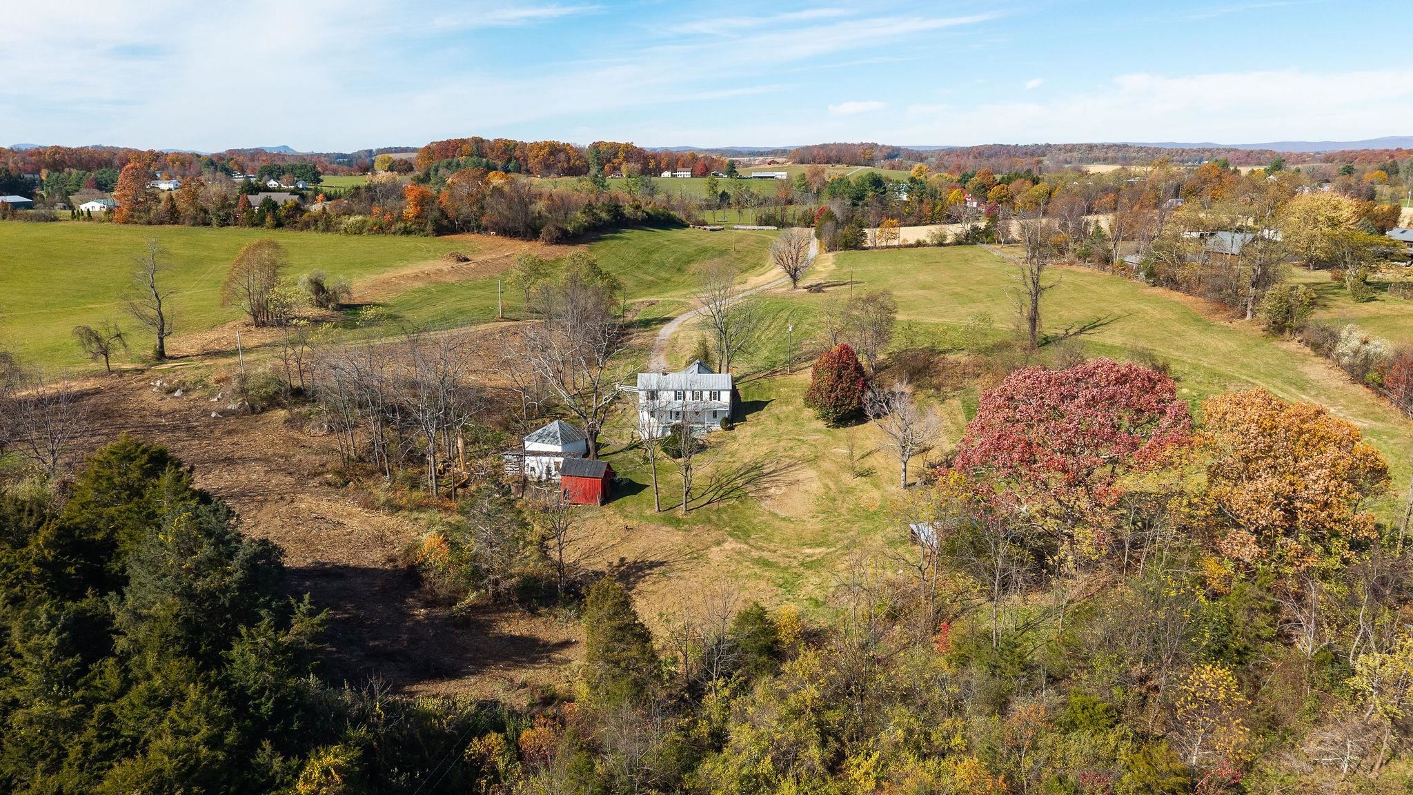 5818 LEE JACKSON HWY, GREENVILLE, Virginia 24440, 3 Bedrooms Bedrooms, ,2 BathroomsBathrooms,Residential,5818 LEE JACKSON HWY,670788 MLS # 670788 5818 LEE JACKSON HWY, GREENVILLE, Virginia 24440, 3 Bedrooms Bedrooms, ,2 BathroomsBathrooms,Residential,5818 LEE JACKSON HWY,670788 MLS # 670788