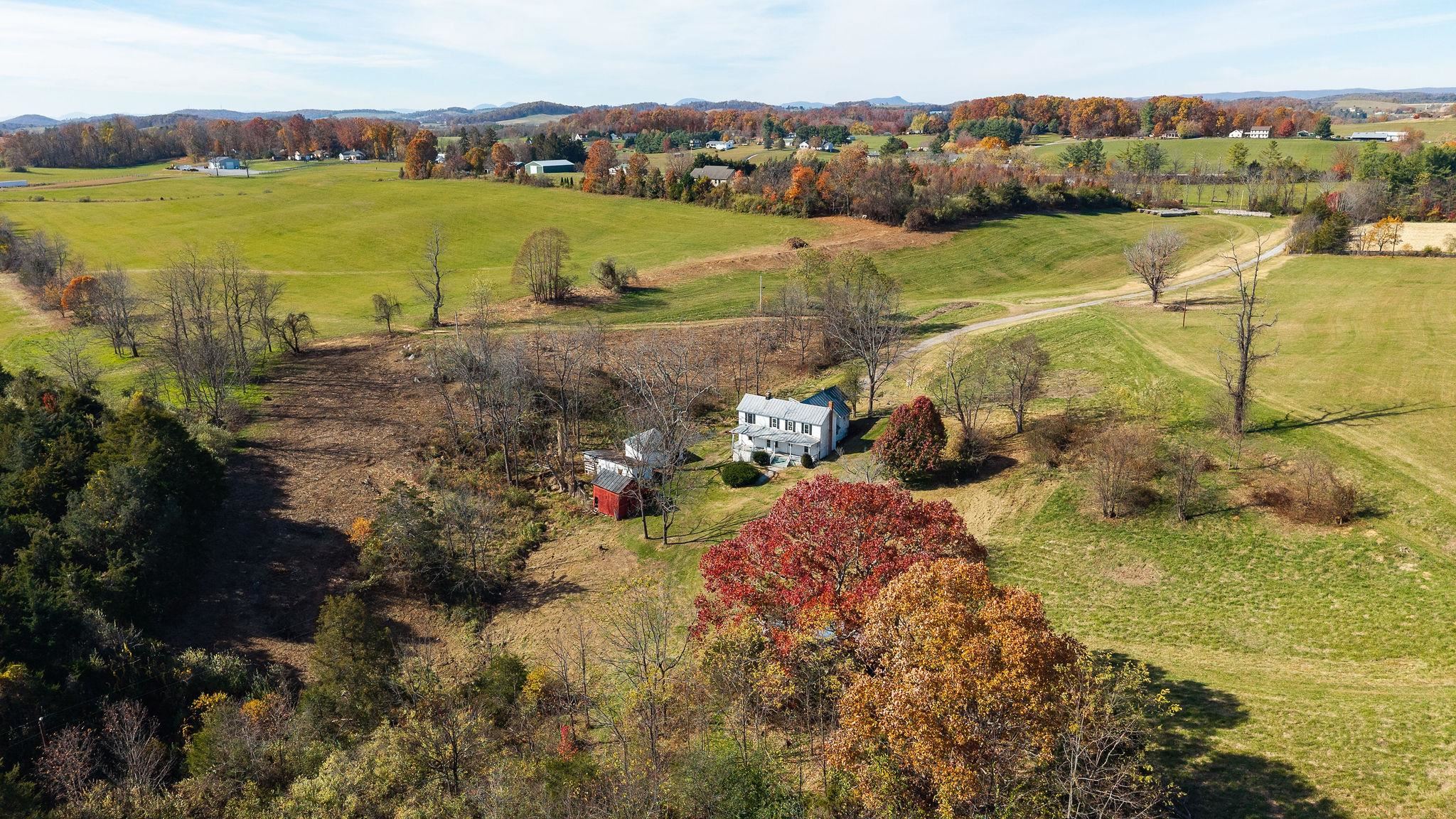 5818 LEE JACKSON HWY, GREENVILLE, Virginia 24440, 3 Bedrooms Bedrooms, ,2 BathroomsBathrooms,Residential,5818 LEE JACKSON HWY,670788 MLS # 670788 5818 LEE JACKSON HWY, GREENVILLE, Virginia 24440, 3 Bedrooms Bedrooms, ,2 BathroomsBathrooms,Residential,5818 LEE JACKSON HWY,670788 MLS # 670788