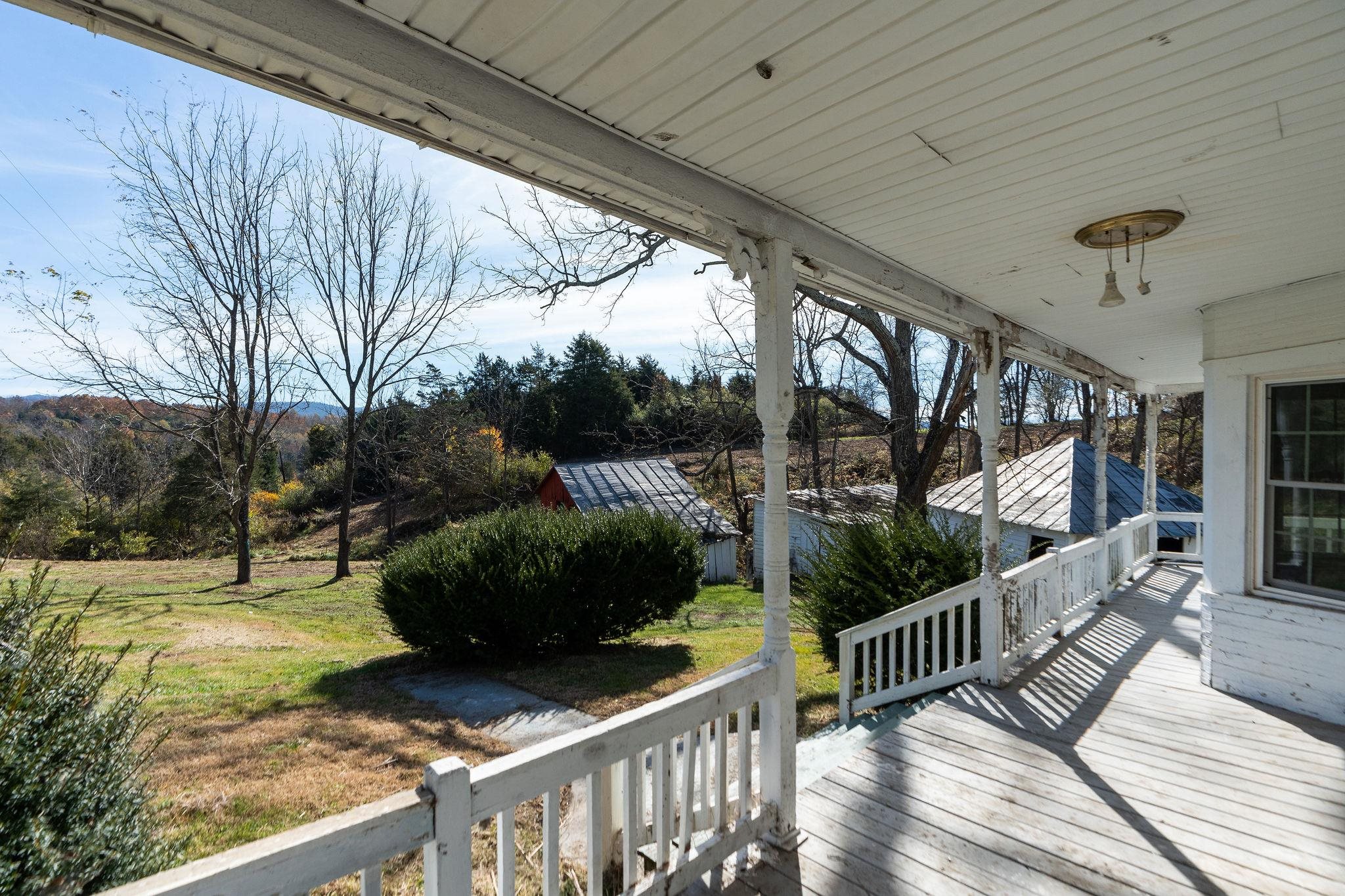 5818 LEE JACKSON HWY, GREENVILLE, Virginia 24440, 3 Bedrooms Bedrooms, ,2 BathroomsBathrooms,Residential,5818 LEE JACKSON HWY,670788 MLS # 670788 5818 LEE JACKSON HWY, GREENVILLE, Virginia 24440, 3 Bedrooms Bedrooms, ,2 BathroomsBathrooms,Residential,5818 LEE JACKSON HWY,670788 MLS # 670788