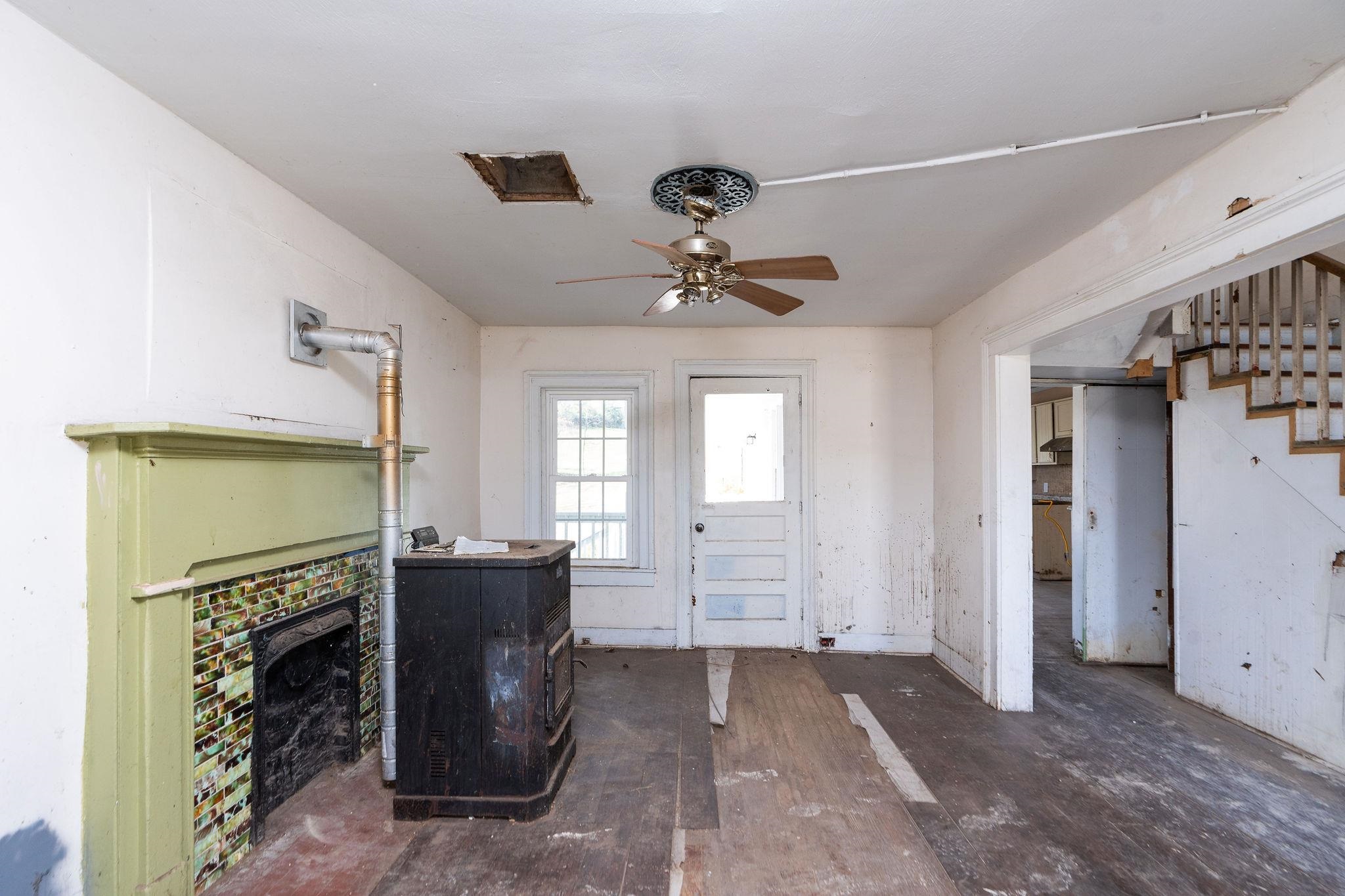 5818 LEE JACKSON HWY, GREENVILLE, Virginia 24440, 3 Bedrooms Bedrooms, ,2 BathroomsBathrooms,Residential,5818 LEE JACKSON HWY,670788 MLS # 670788 5818 LEE JACKSON HWY, GREENVILLE, Virginia 24440, 3 Bedrooms Bedrooms, ,2 BathroomsBathrooms,Residential,5818 LEE JACKSON HWY,670788 MLS # 670788