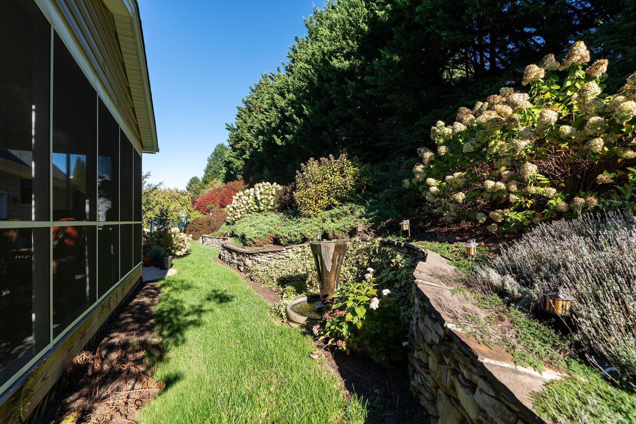 2916 PLANTATION LN, WAYNESBORO, Virginia 22980, 4 Bedrooms Bedrooms, ,3 BathroomsBathrooms,Residential,2916 PLANTATION LN,670780 MLS # 670780 2916 PLANTATION LN, WAYNESBORO, Virginia 22980, 4 Bedrooms Bedrooms, ,3 BathroomsBathrooms,Residential,2916 PLANTATION LN,670780 MLS # 670780