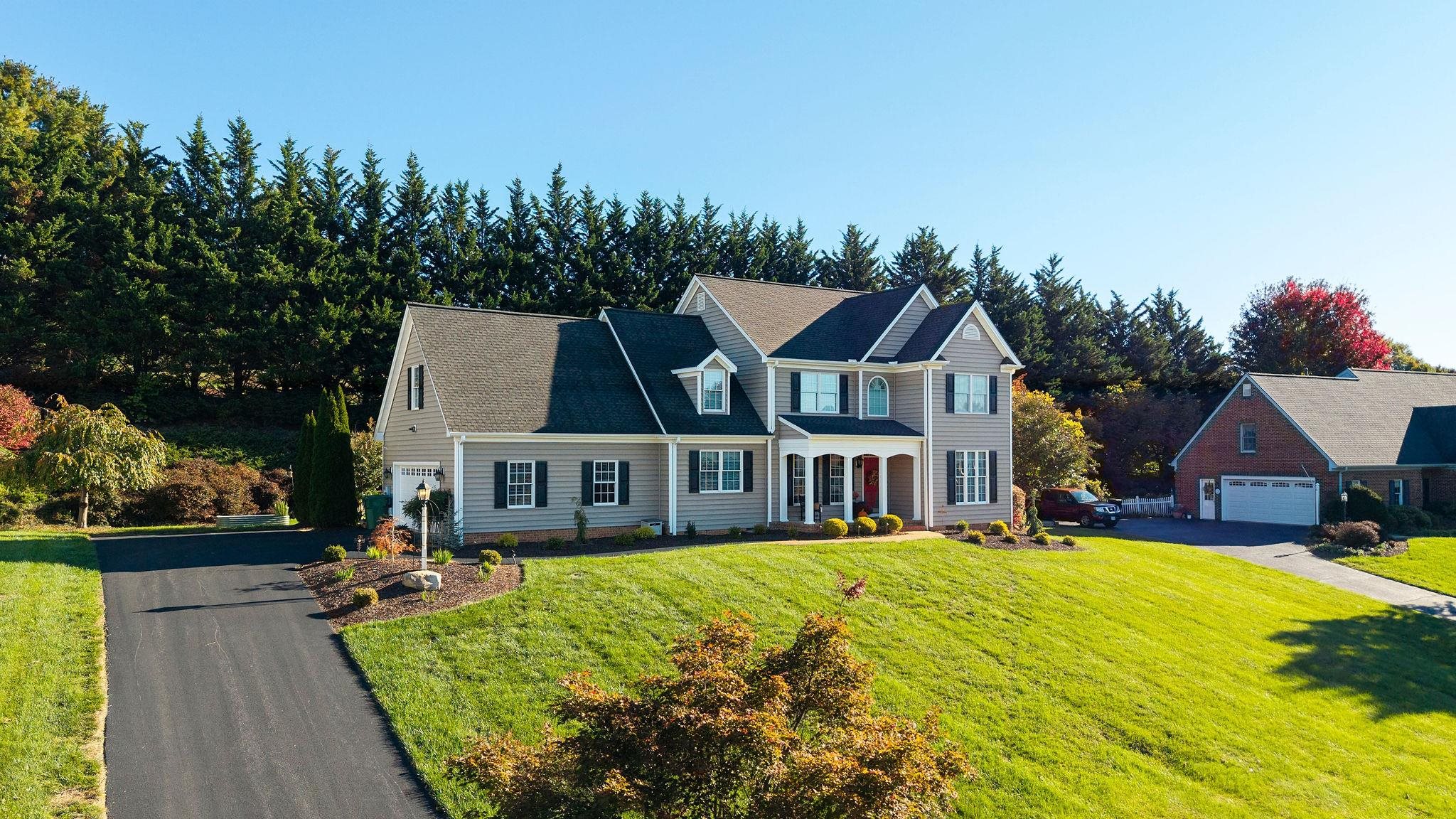 2916 PLANTATION LN, WAYNESBORO, Virginia 22980, 4 Bedrooms Bedrooms, ,3 BathroomsBathrooms,Residential,2916 PLANTATION LN,670780 MLS # 670780 2916 PLANTATION LN, WAYNESBORO, Virginia 22980, 4 Bedrooms Bedrooms, ,3 BathroomsBathrooms,Residential,2916 PLANTATION LN,670780 MLS # 670780