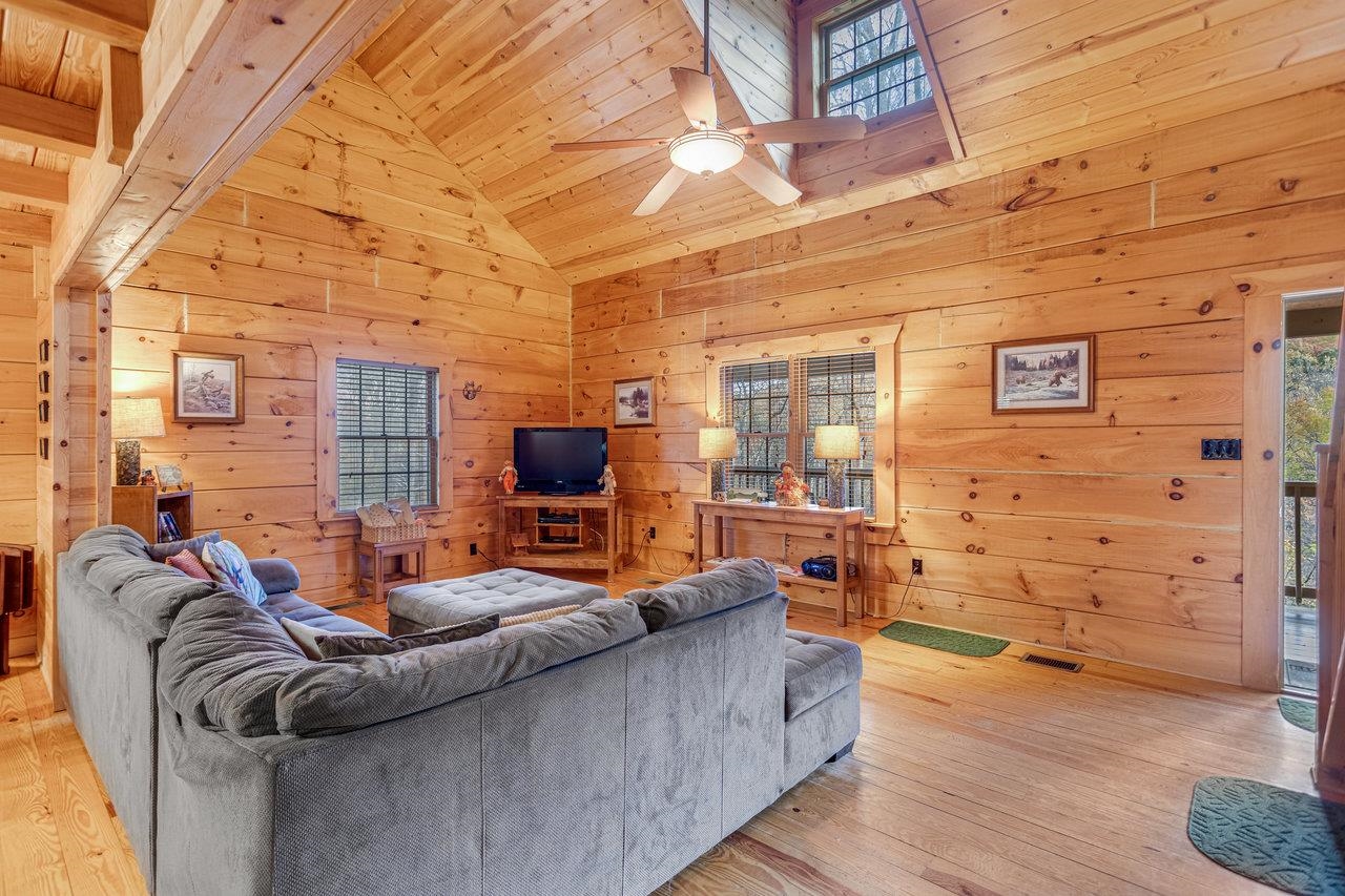 900 CROOKED RUN RD, SHENANDOAH, Virginia 22849, 2 Bedrooms Bedrooms, ,2 BathroomsBathrooms,Residential,900 CROOKED RUN RD,670781 MLS # 670781 900 CROOKED RUN RD, SHENANDOAH, Virginia 22849, 2 Bedrooms Bedrooms, ,2 BathroomsBathrooms,Residential,900 CROOKED RUN RD,670781 MLS # 670781