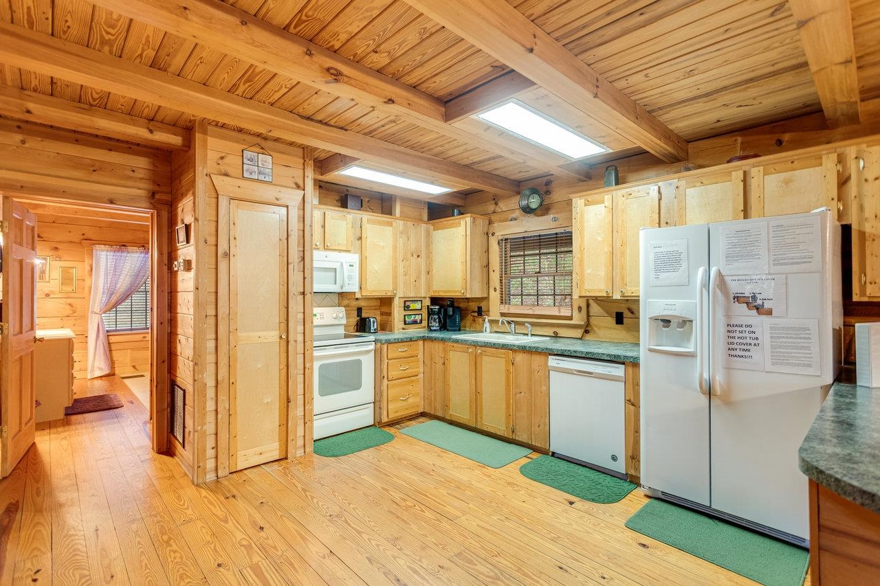 900 CROOKED RUN RD, SHENANDOAH, Virginia 22849, 2 Bedrooms Bedrooms, ,2 BathroomsBathrooms,Residential,900 CROOKED RUN RD,670781 MLS # 670781 900 CROOKED RUN RD, SHENANDOAH, Virginia 22849, 2 Bedrooms Bedrooms, ,2 BathroomsBathrooms,Residential,900 CROOKED RUN RD,670781 MLS # 670781