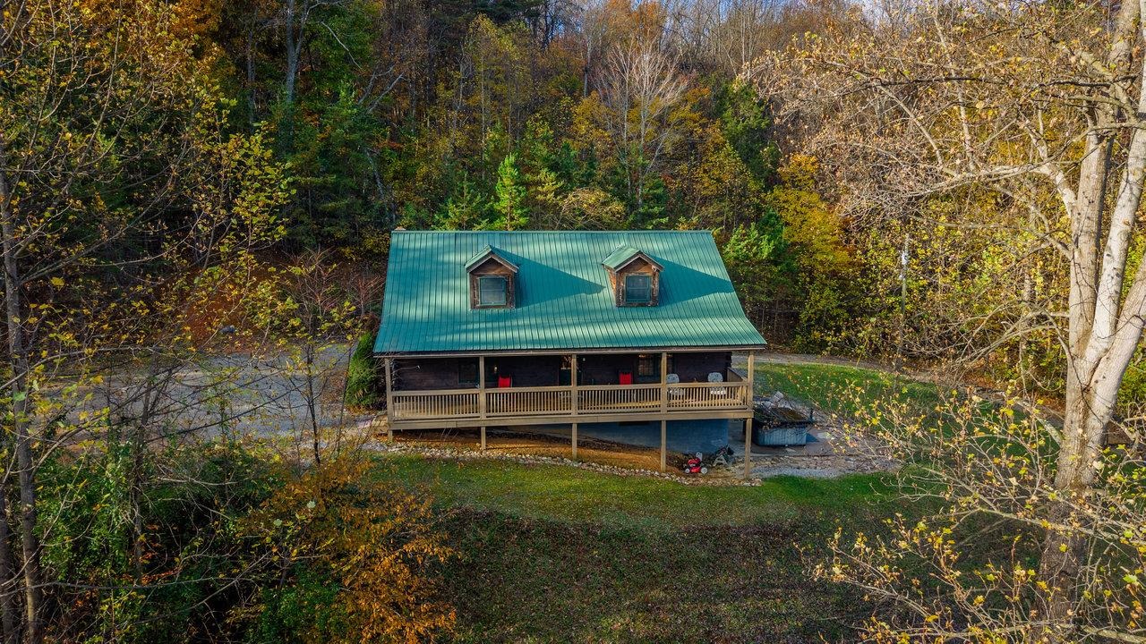 900 CROOKED RUN RD, SHENANDOAH, Virginia 22849, 2 Bedrooms Bedrooms, ,2 BathroomsBathrooms,Residential,900 CROOKED RUN RD,670781 MLS # 670781 900 CROOKED RUN RD, SHENANDOAH, Virginia 22849, 2 Bedrooms Bedrooms, ,2 BathroomsBathrooms,Residential,900 CROOKED RUN RD,670781 MLS # 670781