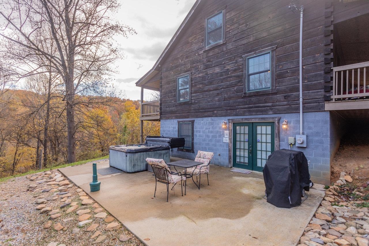 900 CROOKED RUN RD, SHENANDOAH, Virginia 22849, 2 Bedrooms Bedrooms, ,2 BathroomsBathrooms,Residential,900 CROOKED RUN RD,670781 MLS # 670781 900 CROOKED RUN RD, SHENANDOAH, Virginia 22849, 2 Bedrooms Bedrooms, ,2 BathroomsBathrooms,Residential,900 CROOKED RUN RD,670781 MLS # 670781