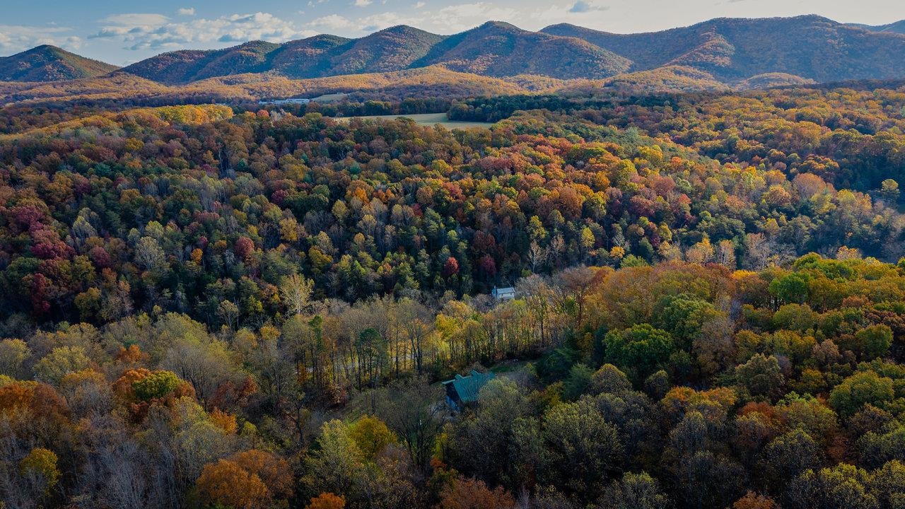 900 CROOKED RUN RD, SHENANDOAH, Virginia 22849, 2 Bedrooms Bedrooms, ,2 BathroomsBathrooms,Residential,900 CROOKED RUN RD,670781 MLS # 670781 900 CROOKED RUN RD, SHENANDOAH, Virginia 22849, 2 Bedrooms Bedrooms, ,2 BathroomsBathrooms,Residential,900 CROOKED RUN RD,670781 MLS # 670781