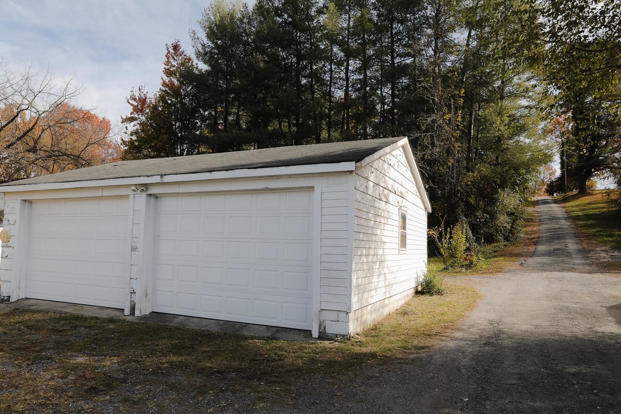 10 BRADLEY LN, WAYNESBORO, Virginia 22980, 2 Bedrooms Bedrooms, ,1 BathroomBathrooms,Residential,10 BRADLEY LN,670783 MLS # 670783 10 BRADLEY LN, WAYNESBORO, Virginia 22980, 2 Bedrooms Bedrooms, ,1 BathroomBathrooms,Residential,10 BRADLEY LN,670783 MLS # 670783