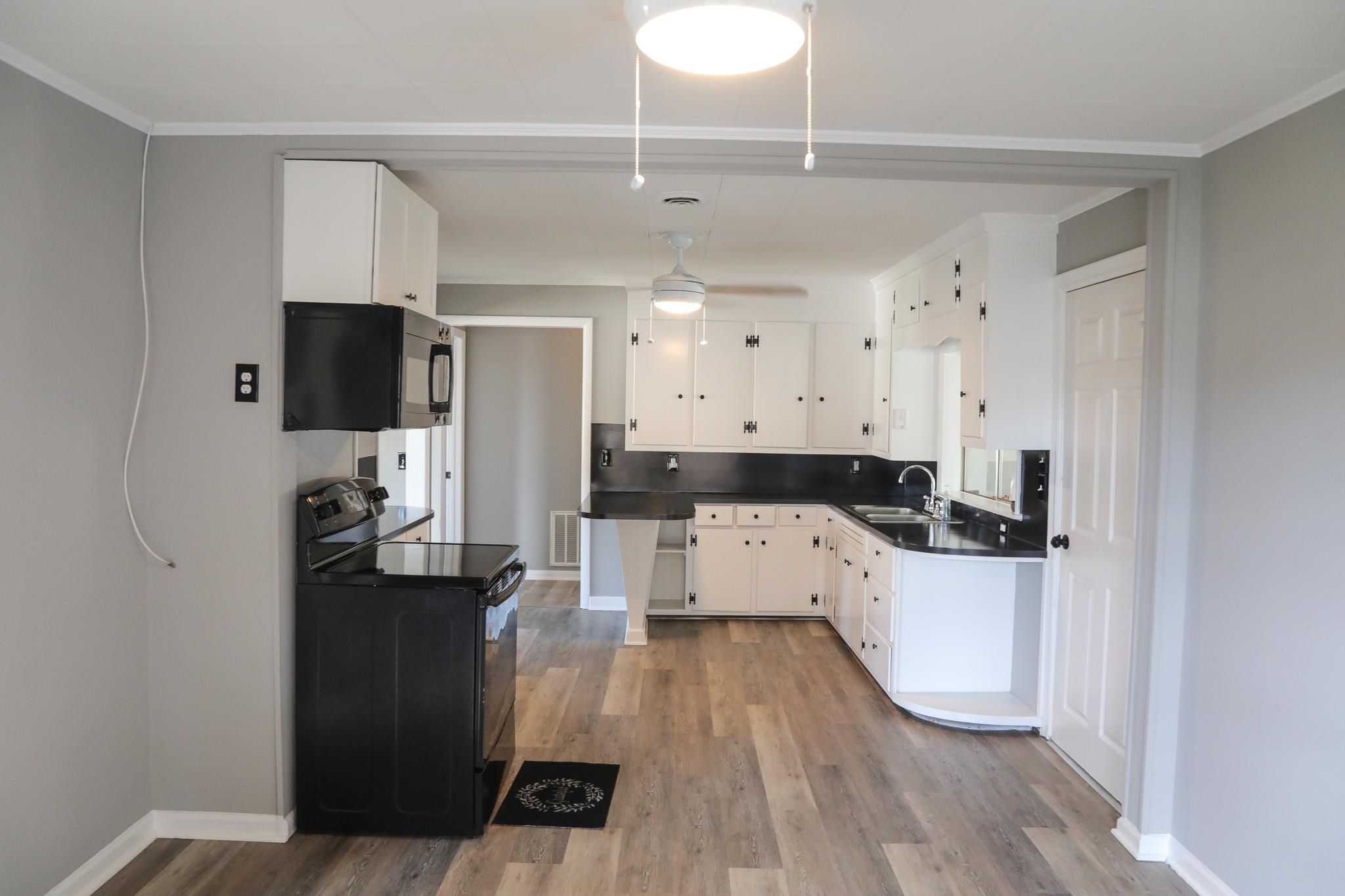 10 BRADLEY LN, WAYNESBORO, Virginia 22980, 2 Bedrooms Bedrooms, ,1 BathroomBathrooms,Residential,10 BRADLEY LN,670783 MLS # 670783 10 BRADLEY LN, WAYNESBORO, Virginia 22980, 2 Bedrooms Bedrooms, ,1 BathroomBathrooms,Residential,10 BRADLEY LN,670783 MLS # 670783