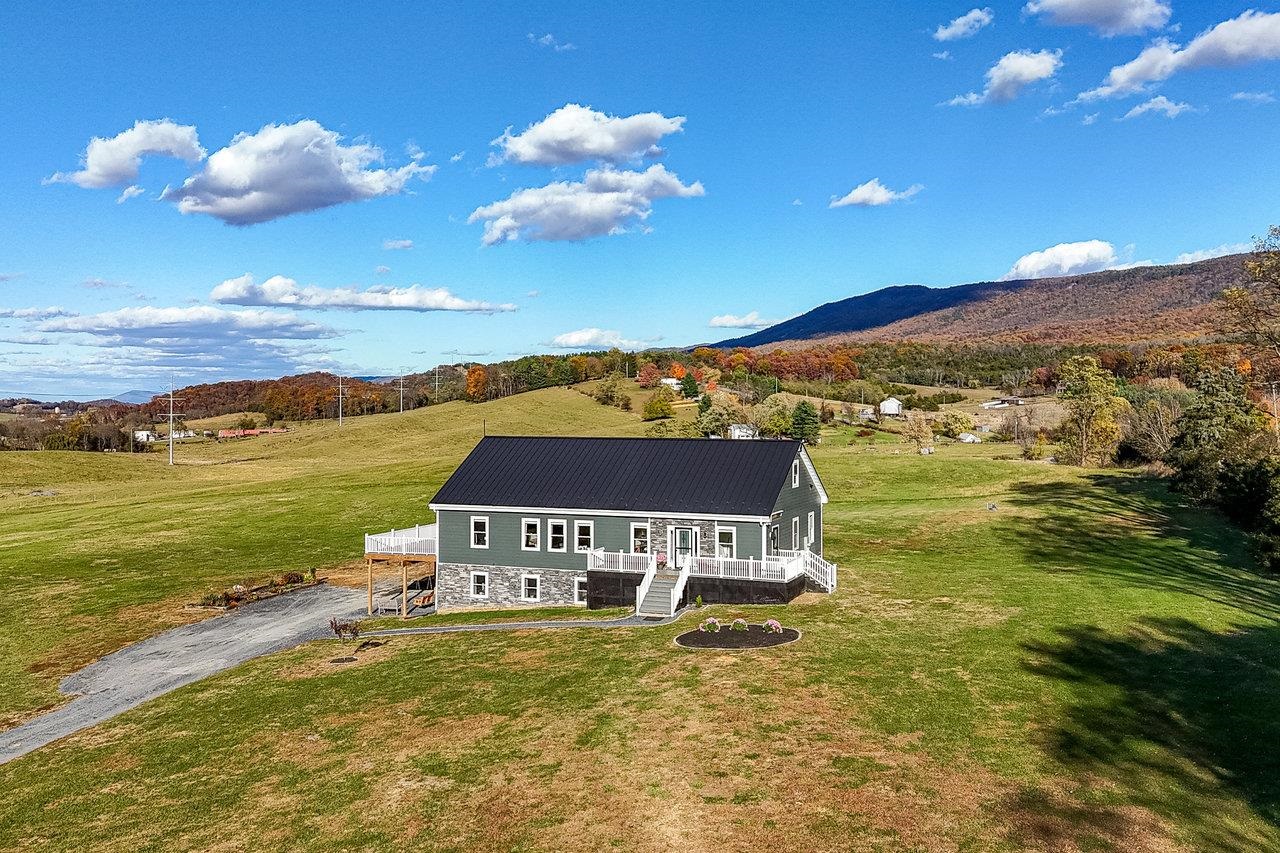 3115 LAIRDS KNOB DR, KEEZLETOWN, Virginia 22832, 3 Bedrooms Bedrooms, ,3 BathroomsBathrooms,Residential,3115 LAIRDS KNOB DR,670785 MLS # 670785 3115 LAIRDS KNOB DR, KEEZLETOWN, Virginia 22832, 3 Bedrooms Bedrooms, ,3 BathroomsBathrooms,Residential,3115 LAIRDS KNOB DR,670785 MLS # 670785