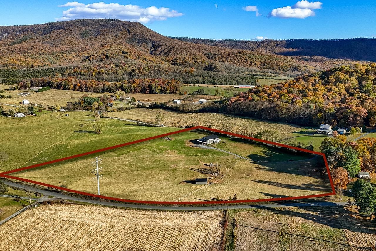 3115 LAIRDS KNOB DR, KEEZLETOWN, Virginia 22832, 3 Bedrooms Bedrooms, ,3 BathroomsBathrooms,Residential,3115 LAIRDS KNOB DR,670785 MLS # 670785 3115 LAIRDS KNOB DR, KEEZLETOWN, Virginia 22832, 3 Bedrooms Bedrooms, ,3 BathroomsBathrooms,Residential,3115 LAIRDS KNOB DR,670785 MLS # 670785