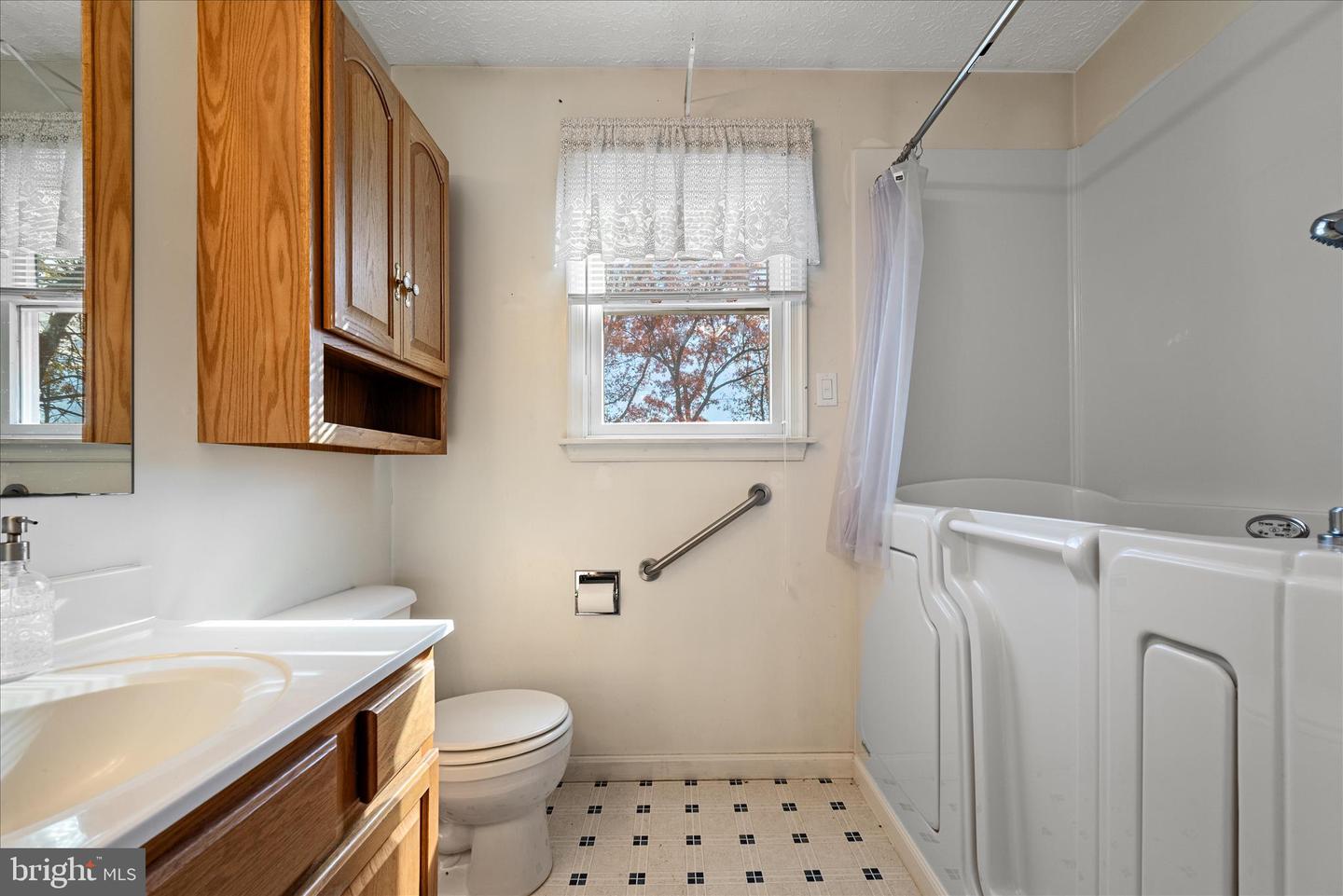 4403 BACK MOUNTAIN RD, WINCHESTER, Virginia 22602, 3 Bedrooms Bedrooms, ,2 BathroomsBathrooms,Residential,For sale,4403 BACK MOUNTAIN RD,VAFV2037762 MLS # VAFV2037762 4403 BACK MOUNTAIN RD, WINCHESTER, Virginia 22602, 3 Bedrooms Bedrooms, ,2 BathroomsBathrooms,Residential,For sale,4403 BACK MOUNTAIN RD,VAFV2037762 MLS # VAFV2037762