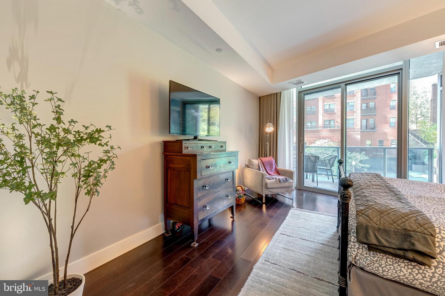 1881 N NASH ST #210, ARLINGTON, Virginia 22209, 2 Bedrooms Bedrooms, ,2 BathroomsBathrooms,Residential,For sale,1881 N NASH ST #210,VAAR2065602 MLS # VAAR2065602 1881 N NASH ST #210, ARLINGTON, Virginia 22209, 2 Bedrooms Bedrooms, ,2 BathroomsBathrooms,Residential,For sale,1881 N NASH ST #210,VAAR2065602 MLS # VAAR2065602