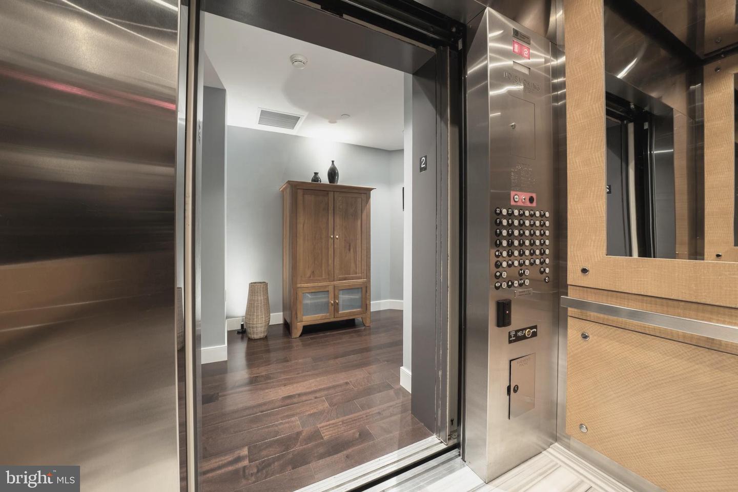 1881 N NASH ST #210, ARLINGTON, Virginia 22209, 2 Bedrooms Bedrooms, ,2 BathroomsBathrooms,Residential,For sale,1881 N NASH ST #210,VAAR2065602 MLS # VAAR2065602 1881 N NASH ST #210, ARLINGTON, Virginia 22209, 2 Bedrooms Bedrooms, ,2 BathroomsBathrooms,Residential,For sale,1881 N NASH ST #210,VAAR2065602 MLS # VAAR2065602