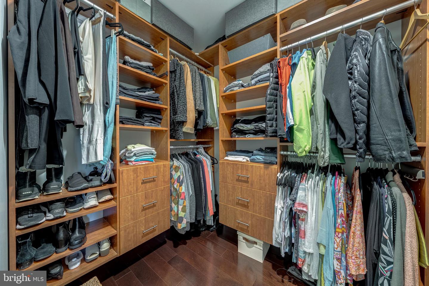 1881 N NASH ST #210, ARLINGTON, Virginia 22209, 2 Bedrooms Bedrooms, ,2 BathroomsBathrooms,Residential,For sale,1881 N NASH ST #210,VAAR2065602 MLS # VAAR2065602 1881 N NASH ST #210, ARLINGTON, Virginia 22209, 2 Bedrooms Bedrooms, ,2 BathroomsBathrooms,Residential,For sale,1881 N NASH ST #210,VAAR2065602 MLS # VAAR2065602