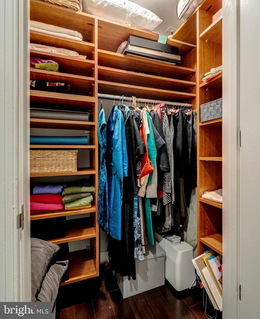 1881 N NASH ST #210, ARLINGTON, Virginia 22209, 2 Bedrooms Bedrooms, ,2 BathroomsBathrooms,Residential,For sale,1881 N NASH ST #210,VAAR2065602 MLS # VAAR2065602 1881 N NASH ST #210, ARLINGTON, Virginia 22209, 2 Bedrooms Bedrooms, ,2 BathroomsBathrooms,Residential,For sale,1881 N NASH ST #210,VAAR2065602 MLS # VAAR2065602