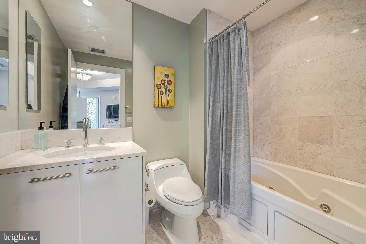 1881 N NASH ST #210, ARLINGTON, Virginia 22209, 2 Bedrooms Bedrooms, ,2 BathroomsBathrooms,Residential,For sale,1881 N NASH ST #210,VAAR2065602 MLS # VAAR2065602 1881 N NASH ST #210, ARLINGTON, Virginia 22209, 2 Bedrooms Bedrooms, ,2 BathroomsBathrooms,Residential,For sale,1881 N NASH ST #210,VAAR2065602 MLS # VAAR2065602