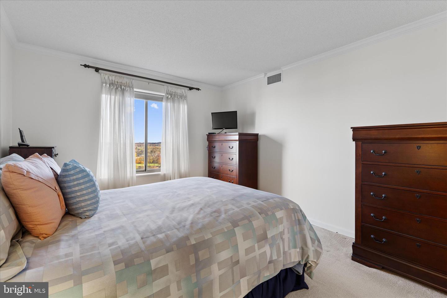 19385 CYPRESS RIDGE TER #907, LEESBURG, Virginia 20176, 1 Bedroom Bedrooms, ,1 BathroomBathrooms,Residential,For sale,19385 CYPRESS RIDGE TER #907,VALO2110086 MLS # VALO2110086 19385 CYPRESS RIDGE TER #907, LEESBURG, Virginia 20176, 1 Bedroom Bedrooms, ,1 BathroomBathrooms,Residential,For sale,19385 CYPRESS RIDGE TER #907,VALO2110086 MLS # VALO2110086