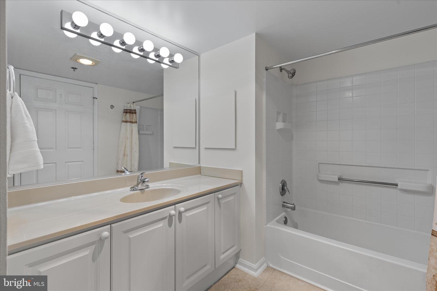 19385 CYPRESS RIDGE TER #907, LEESBURG, Virginia 20176, 1 Bedroom Bedrooms, ,1 BathroomBathrooms,Residential,For sale,19385 CYPRESS RIDGE TER #907,VALO2110086 MLS # VALO2110086 19385 CYPRESS RIDGE TER #907, LEESBURG, Virginia 20176, 1 Bedroom Bedrooms, ,1 BathroomBathrooms,Residential,For sale,19385 CYPRESS RIDGE TER #907,VALO2110086 MLS # VALO2110086