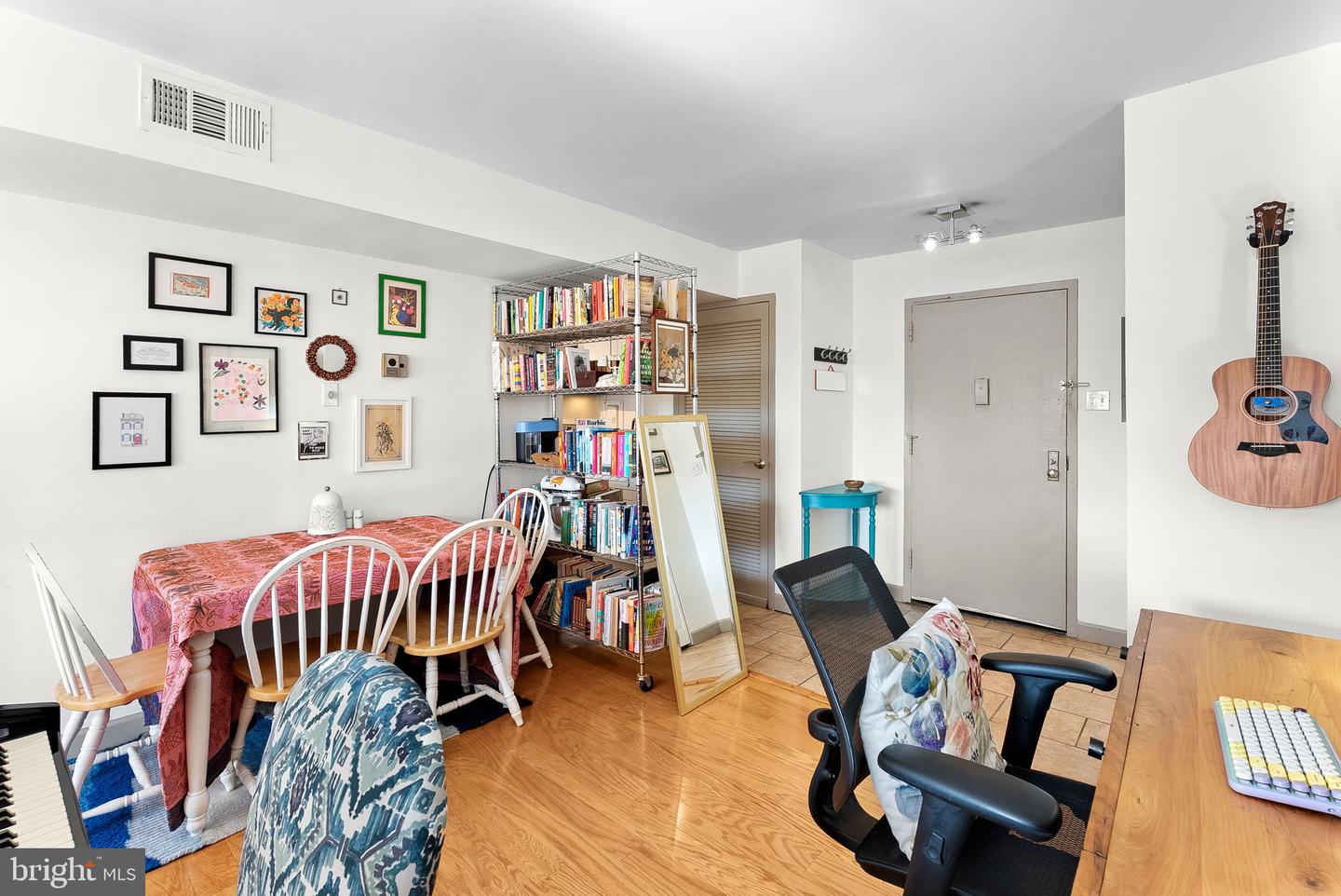 5340 HOLMES RUN PKWY #400, ALEXANDRIA, Virginia 22304, 1 Bedroom Bedrooms, ,1 BathroomBathrooms,Residential,For sale,5340 HOLMES RUN PKWY #400,VAAX2051336 MLS # VAAX2051336 5340 HOLMES RUN PKWY #400, ALEXANDRIA, Virginia 22304, 1 Bedroom Bedrooms, ,1 BathroomBathrooms,Residential,For sale,5340 HOLMES RUN PKWY #400,VAAX2051336 MLS # VAAX2051336