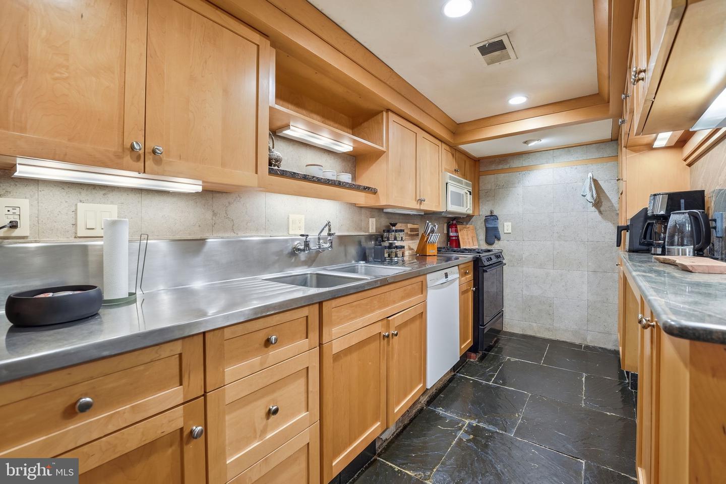 304 N ALFRED ST, ALEXANDRIA, Virginia 22314, 2 Bedrooms Bedrooms, ,2 BathroomsBathrooms,Residential,For sale,304 N ALFRED ST,VAAX2051308 MLS # VAAX2051308 304 N ALFRED ST, ALEXANDRIA, Virginia 22314, 2 Bedrooms Bedrooms, ,2 BathroomsBathrooms,Residential,For sale,304 N ALFRED ST,VAAX2051308 MLS # VAAX2051308
