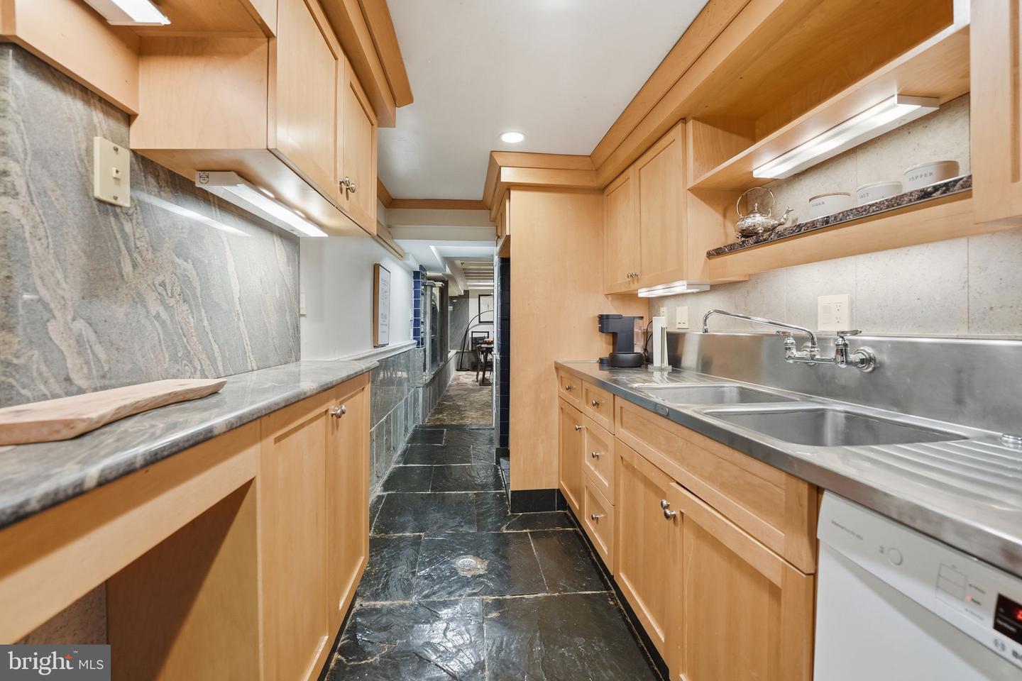 304 N ALFRED ST, ALEXANDRIA, Virginia 22314, 2 Bedrooms Bedrooms, ,2 BathroomsBathrooms,Residential,For sale,304 N ALFRED ST,VAAX2051308 MLS # VAAX2051308 304 N ALFRED ST, ALEXANDRIA, Virginia 22314, 2 Bedrooms Bedrooms, ,2 BathroomsBathrooms,Residential,For sale,304 N ALFRED ST,VAAX2051308 MLS # VAAX2051308