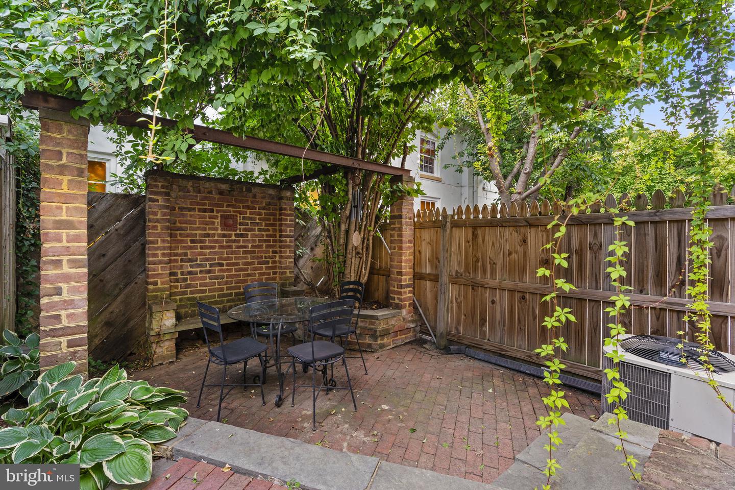 304 N ALFRED ST, ALEXANDRIA, Virginia 22314, 2 Bedrooms Bedrooms, ,2 BathroomsBathrooms,Residential,For sale,304 N ALFRED ST,VAAX2051308 MLS # VAAX2051308 304 N ALFRED ST, ALEXANDRIA, Virginia 22314, 2 Bedrooms Bedrooms, ,2 BathroomsBathrooms,Residential,For sale,304 N ALFRED ST,VAAX2051308 MLS # VAAX2051308