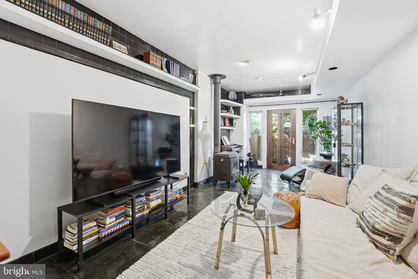 304 N ALFRED ST, ALEXANDRIA, Virginia 22314, 2 Bedrooms Bedrooms, ,2 BathroomsBathrooms,Residential,For sale,304 N ALFRED ST,VAAX2051308 MLS # VAAX2051308 304 N ALFRED ST, ALEXANDRIA, Virginia 22314, 2 Bedrooms Bedrooms, ,2 BathroomsBathrooms,Residential,For sale,304 N ALFRED ST,VAAX2051308 MLS # VAAX2051308