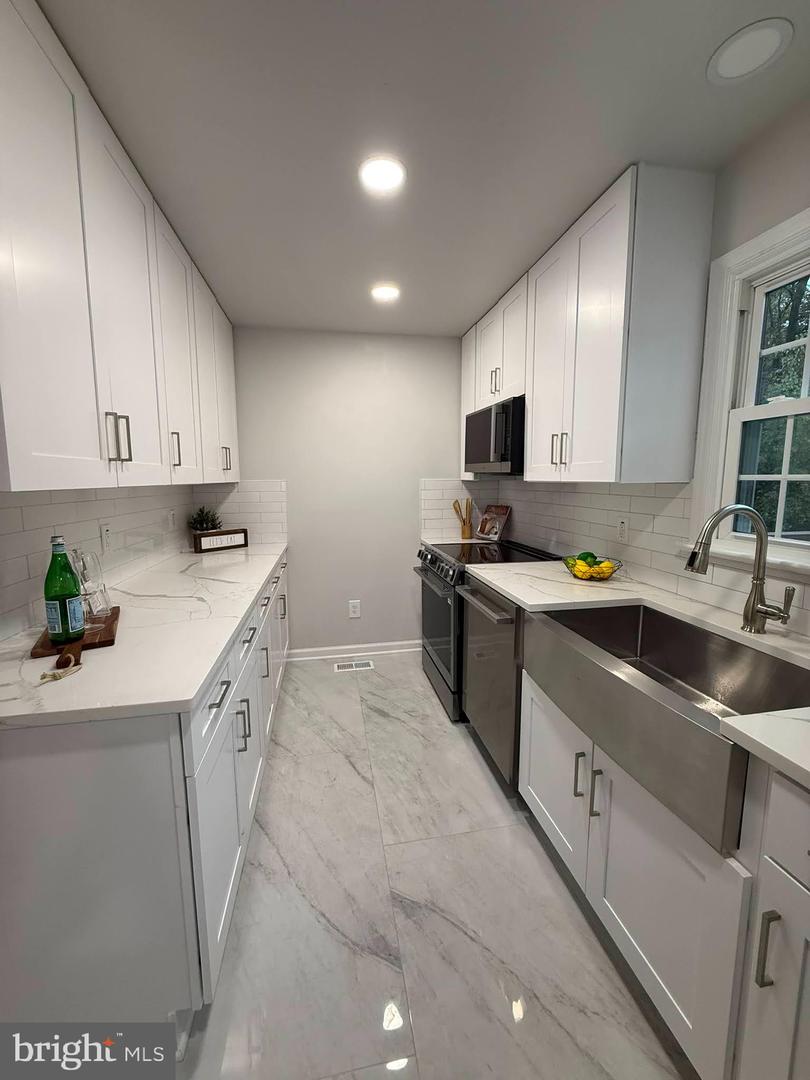 8580 TYROLEAN WAY, SPRINGFIELD, Virginia 22153, 3 Bedrooms Bedrooms, ,3 BathroomsBathrooms,Residential,For sale,8580 TYROLEAN WAY,VAFX2277258 MLS # VAFX2277258 8580 TYROLEAN WAY, SPRINGFIELD, Virginia 22153, 3 Bedrooms Bedrooms, ,3 BathroomsBathrooms,Residential,For sale,8580 TYROLEAN WAY,VAFX2277258 MLS # VAFX2277258