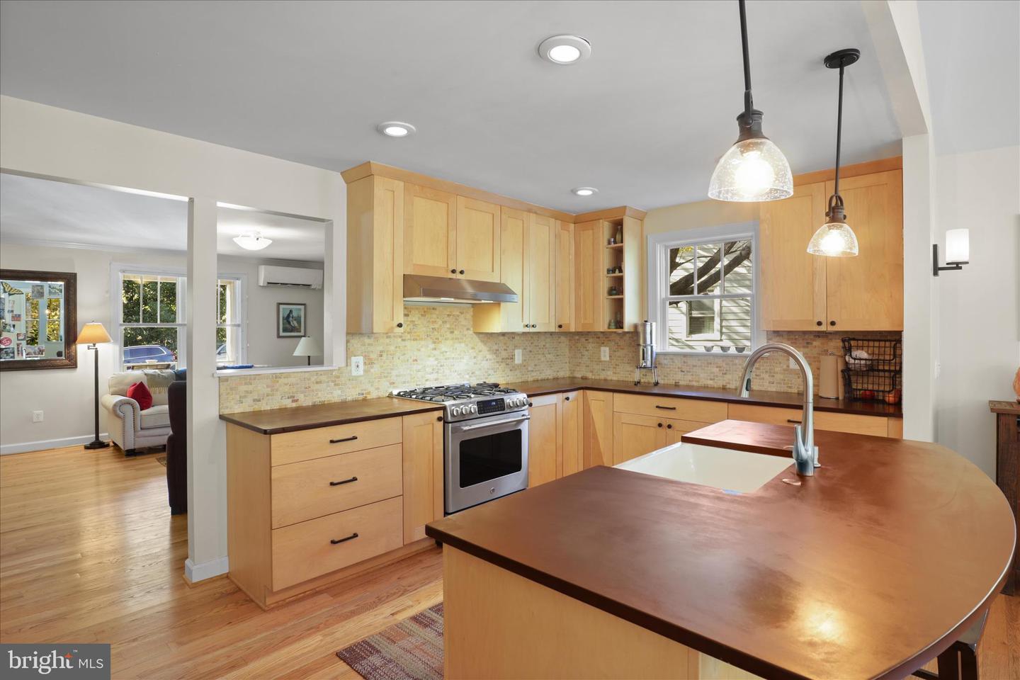2325 S BUCHANAN ST, ARLINGTON, Virginia 22206, 4 Bedrooms Bedrooms, ,3 BathroomsBathrooms,Residential,For sale,2325 S BUCHANAN ST,VAAR2065614 MLS # VAAR2065614 2325 S BUCHANAN ST, ARLINGTON, Virginia 22206, 4 Bedrooms Bedrooms, ,3 BathroomsBathrooms,Residential,For sale,2325 S BUCHANAN ST,VAAR2065614 MLS # VAAR2065614