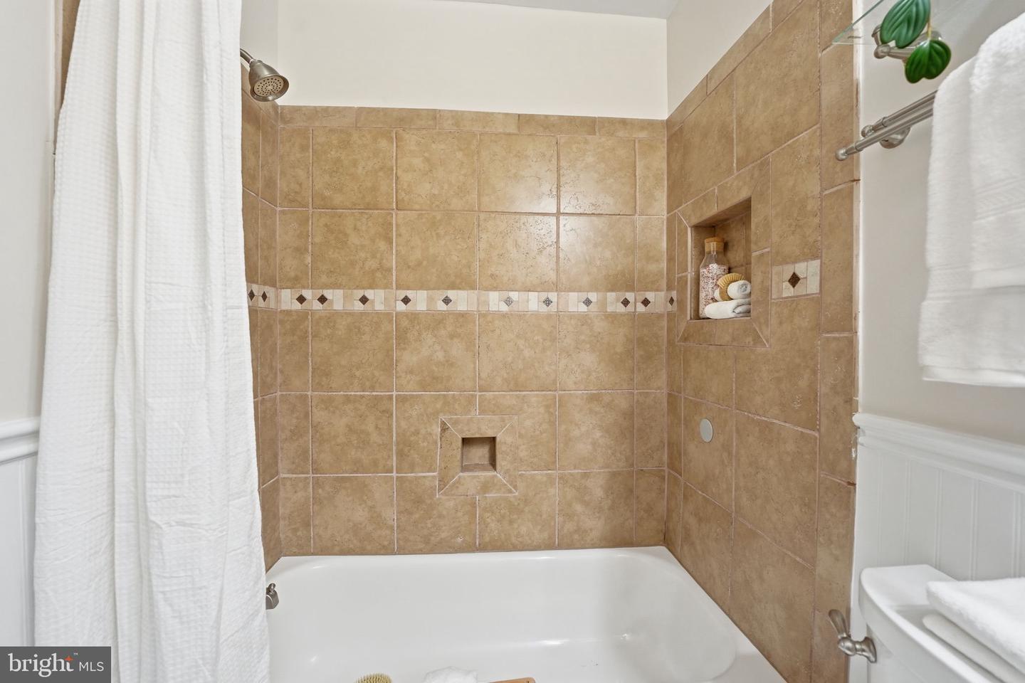 2804 LAFORA CT, VIENNA, Virginia 22180, 4 Bedrooms Bedrooms, ,2 BathroomsBathrooms,Residential,For sale,2804 LAFORA CT,VAFX2277428 MLS # VAFX2277428 2804 LAFORA CT, VIENNA, Virginia 22180, 4 Bedrooms Bedrooms, ,2 BathroomsBathrooms,Residential,For sale,2804 LAFORA CT,VAFX2277428 MLS # VAFX2277428