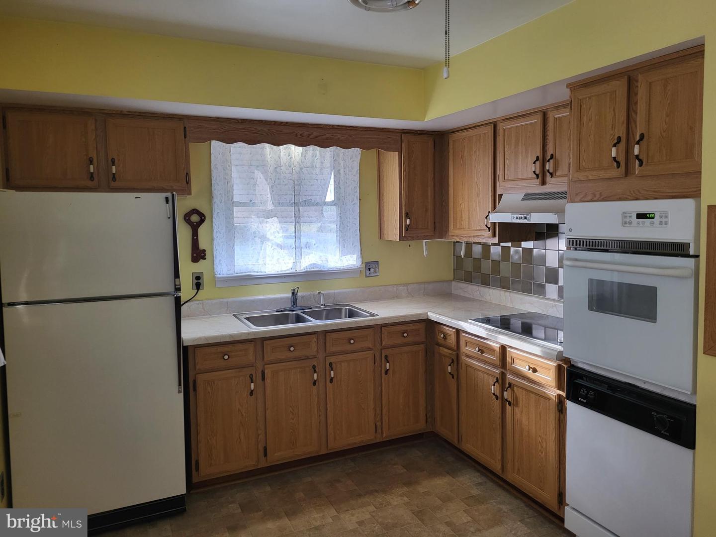 1327 FRONT ROYAL PIKE, WINCHESTER, Virginia 22602, 3 Bedrooms Bedrooms, 8 Rooms Rooms,1 BathroomBathrooms,Residential,For sale,1327 FRONT ROYAL PIKE,VAFV2037834 MLS # VAFV2037834 1327 FRONT ROYAL PIKE, WINCHESTER, Virginia 22602, 3 Bedrooms Bedrooms, 8 Rooms Rooms,1 BathroomBathrooms,Residential,For sale,1327 FRONT ROYAL PIKE,VAFV2037834 MLS # VAFV2037834