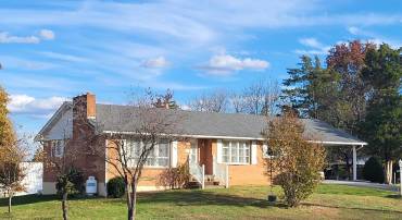 1327 FRONT ROYAL PIKE, WINCHESTER, Virginia 22602, 3 Bedrooms Bedrooms, 8 Rooms Rooms,1 BathroomBathrooms,Residential,For sale,1327 FRONT ROYAL PIKE,VAFV2037834 MLS # VAFV2037834