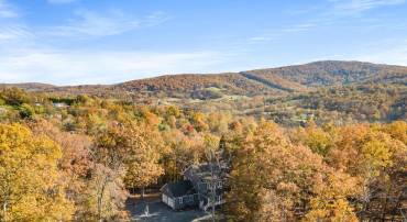 527 GRIMES GOLDEN RD, LINDEN, Virginia 22642, 4 Bedrooms Bedrooms, ,3 BathroomsBathrooms,Residential,For sale,527 GRIMES GOLDEN RD,VAWR2012706 MLS # VAWR2012706