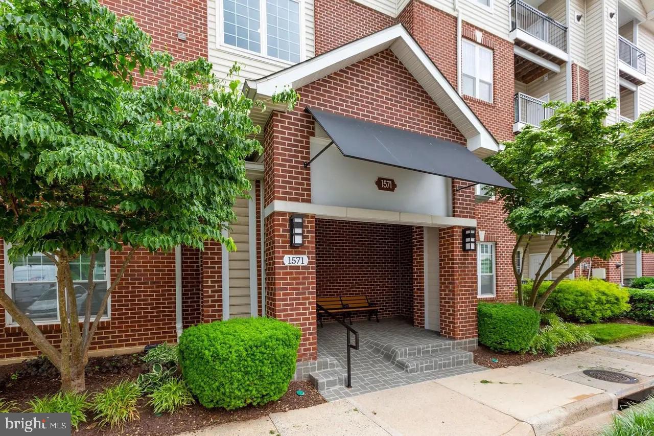 1571 SPRING GATE DR #6209, MCLEAN, Virginia 22102, 1 Bedroom Bedrooms, ,1 BathroomBathrooms,Residential,For sale,1571 SPRING GATE DR #6209,VAFX2277528 MLS # VAFX2277528 1571 SPRING GATE DR #6209, MCLEAN, Virginia 22102, 1 Bedroom Bedrooms, ,1 BathroomBathrooms,Residential,For sale,1571 SPRING GATE DR #6209,VAFX2277528 MLS # VAFX2277528