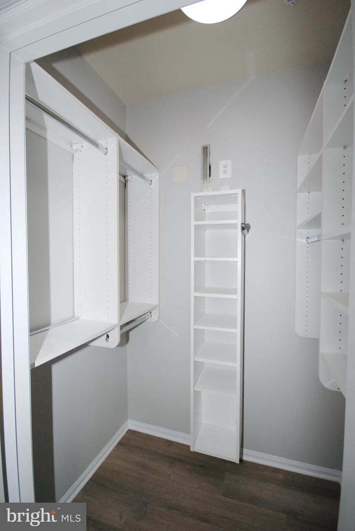 1571 SPRING GATE DR #6209, MCLEAN, Virginia 22102, 1 Bedroom Bedrooms, ,1 BathroomBathrooms,Residential,For sale,1571 SPRING GATE DR #6209,VAFX2277528 MLS # VAFX2277528 1571 SPRING GATE DR #6209, MCLEAN, Virginia 22102, 1 Bedroom Bedrooms, ,1 BathroomBathrooms,Residential,For sale,1571 SPRING GATE DR #6209,VAFX2277528 MLS # VAFX2277528