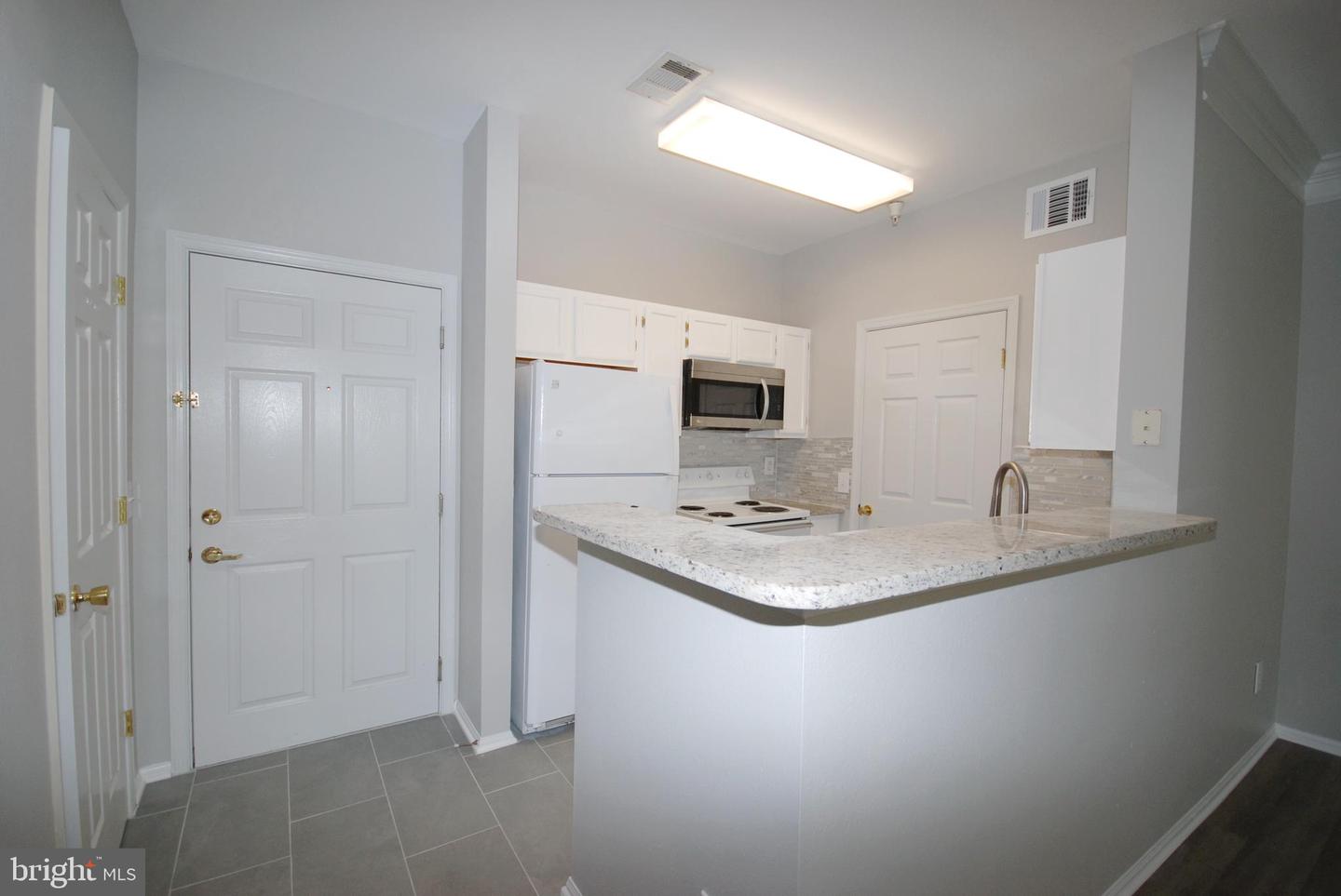 1571 SPRING GATE DR #6209, MCLEAN, Virginia 22102, 1 Bedroom Bedrooms, ,1 BathroomBathrooms,Residential,For sale,1571 SPRING GATE DR #6209,VAFX2277528 MLS # VAFX2277528 1571 SPRING GATE DR #6209, MCLEAN, Virginia 22102, 1 Bedroom Bedrooms, ,1 BathroomBathrooms,Residential,For sale,1571 SPRING GATE DR #6209,VAFX2277528 MLS # VAFX2277528