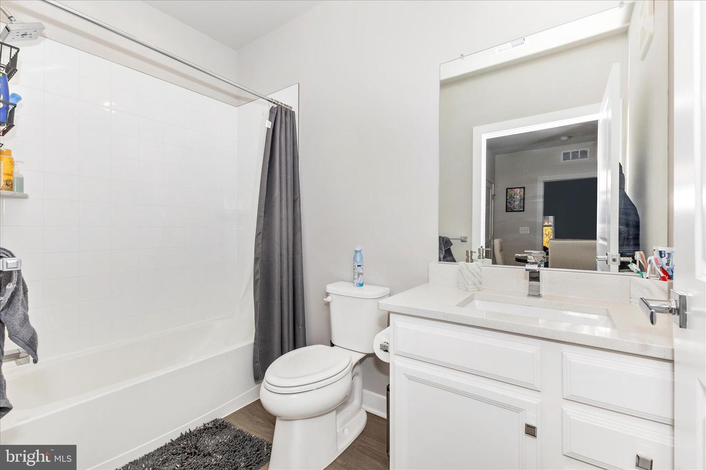 12865 MOSAIC PARK WAY #3J, HERNDON, Virginia 20171, 2 Bedrooms Bedrooms, ,2 BathroomsBathrooms,Residential,For sale,12865 MOSAIC PARK WAY #3J,VAFX2277830 MLS # VAFX2277830 12865 MOSAIC PARK WAY #3J, HERNDON, Virginia 20171, 2 Bedrooms Bedrooms, ,2 BathroomsBathrooms,Residential,For sale,12865 MOSAIC PARK WAY #3J,VAFX2277830 MLS # VAFX2277830