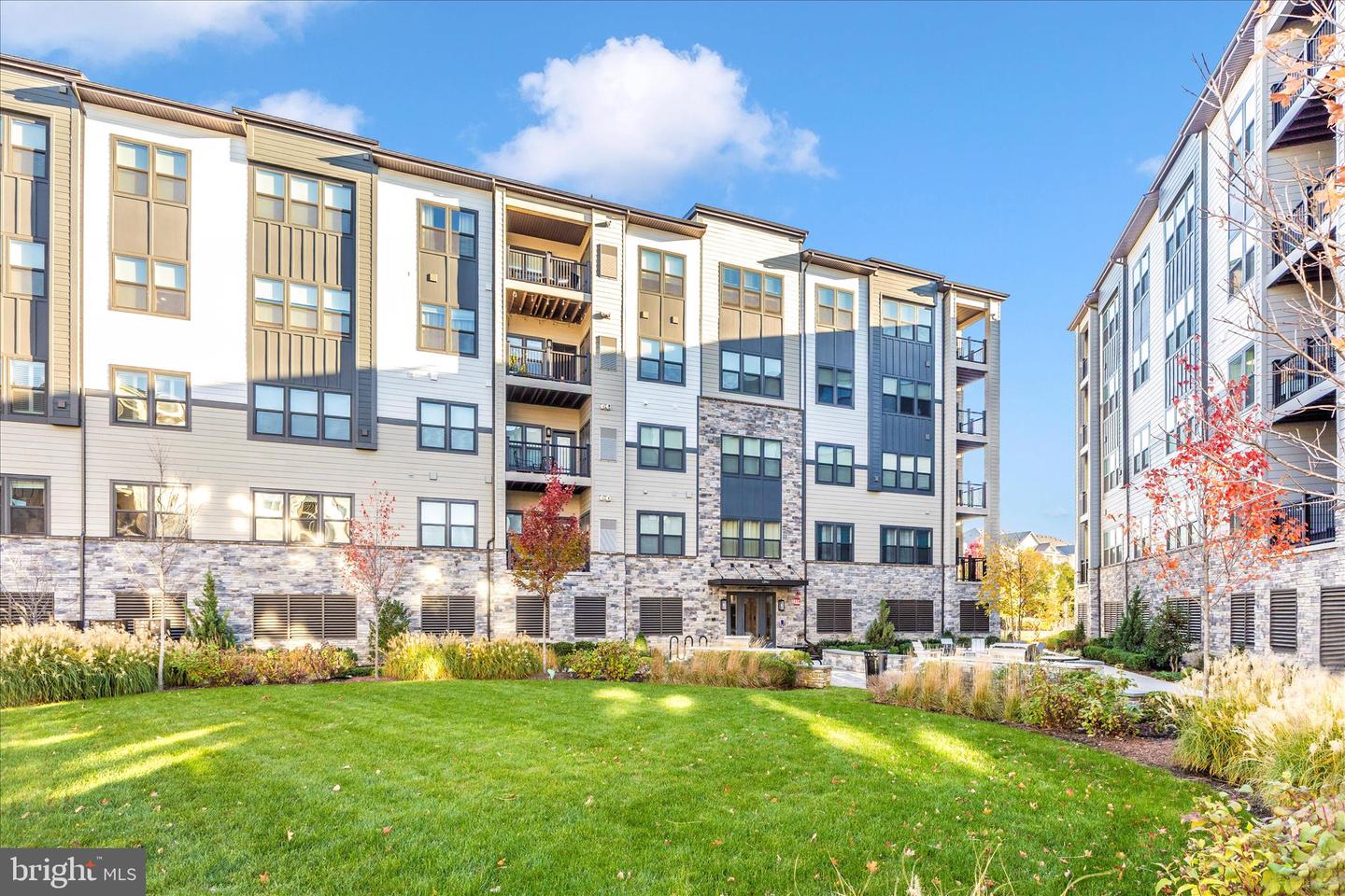 12865 MOSAIC PARK WAY #3J, HERNDON, Virginia 20171, 2 Bedrooms Bedrooms, ,2 BathroomsBathrooms,Residential,For sale,12865 MOSAIC PARK WAY #3J,VAFX2277830 MLS # VAFX2277830 12865 MOSAIC PARK WAY #3J, HERNDON, Virginia 20171, 2 Bedrooms Bedrooms, ,2 BathroomsBathrooms,Residential,For sale,12865 MOSAIC PARK WAY #3J,VAFX2277830 MLS # VAFX2277830