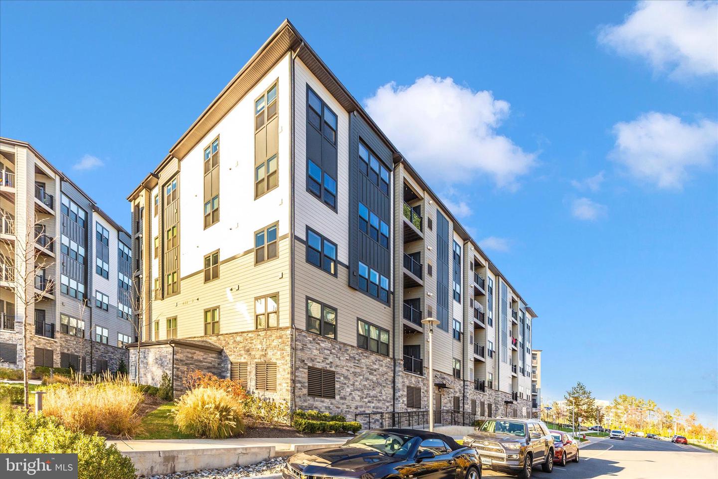 12865 MOSAIC PARK WAY #3J, HERNDON, Virginia 20171, 2 Bedrooms Bedrooms, ,2 BathroomsBathrooms,Residential,For sale,12865 MOSAIC PARK WAY #3J,VAFX2277830 MLS # VAFX2277830 12865 MOSAIC PARK WAY #3J, HERNDON, Virginia 20171, 2 Bedrooms Bedrooms, ,2 BathroomsBathrooms,Residential,For sale,12865 MOSAIC PARK WAY #3J,VAFX2277830 MLS # VAFX2277830