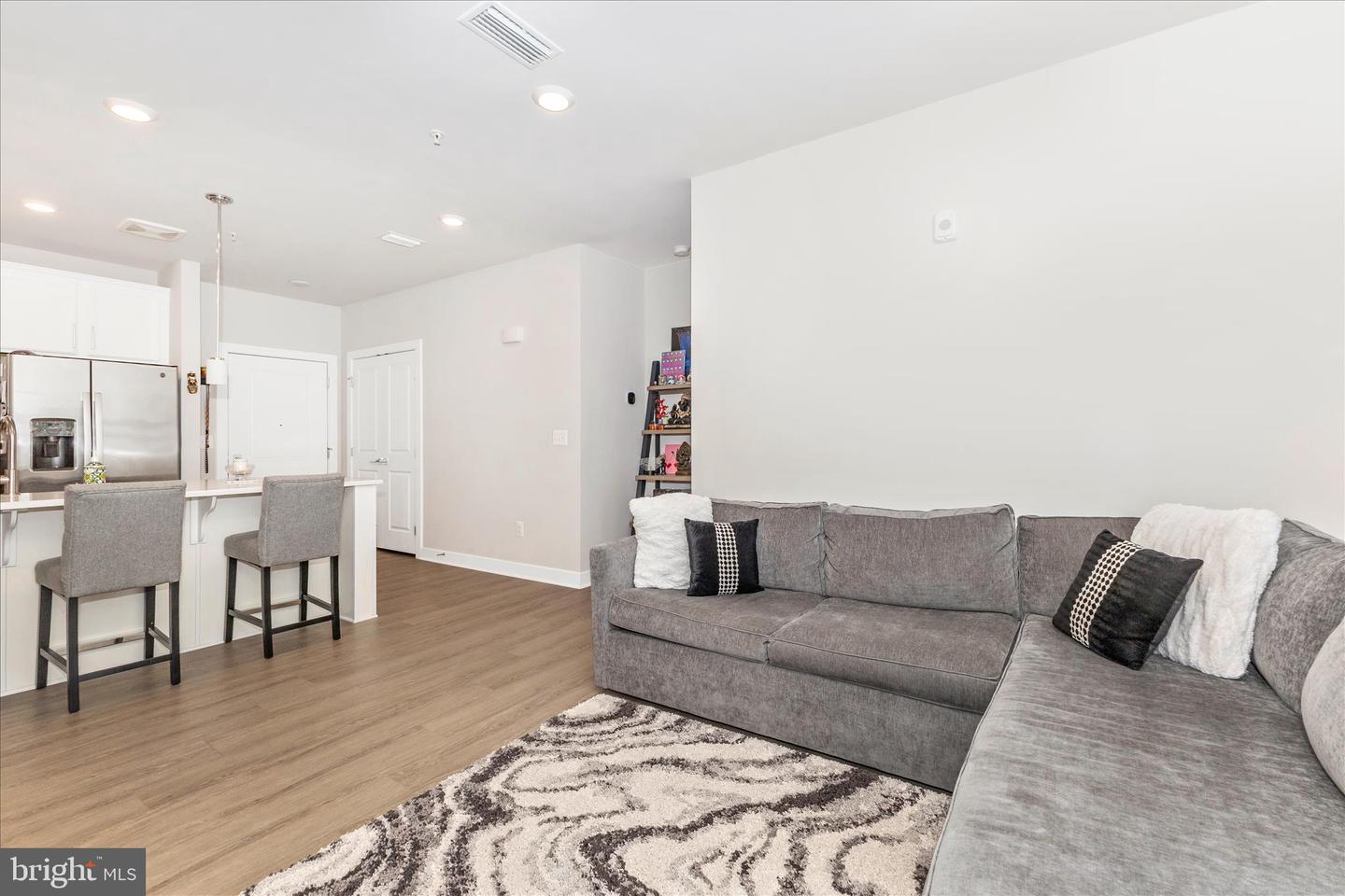 12865 MOSAIC PARK WAY #3J, HERNDON, Virginia 20171, 2 Bedrooms Bedrooms, ,2 BathroomsBathrooms,Residential,For sale,12865 MOSAIC PARK WAY #3J,VAFX2277830 MLS # VAFX2277830 12865 MOSAIC PARK WAY #3J, HERNDON, Virginia 20171, 2 Bedrooms Bedrooms, ,2 BathroomsBathrooms,Residential,For sale,12865 MOSAIC PARK WAY #3J,VAFX2277830 MLS # VAFX2277830