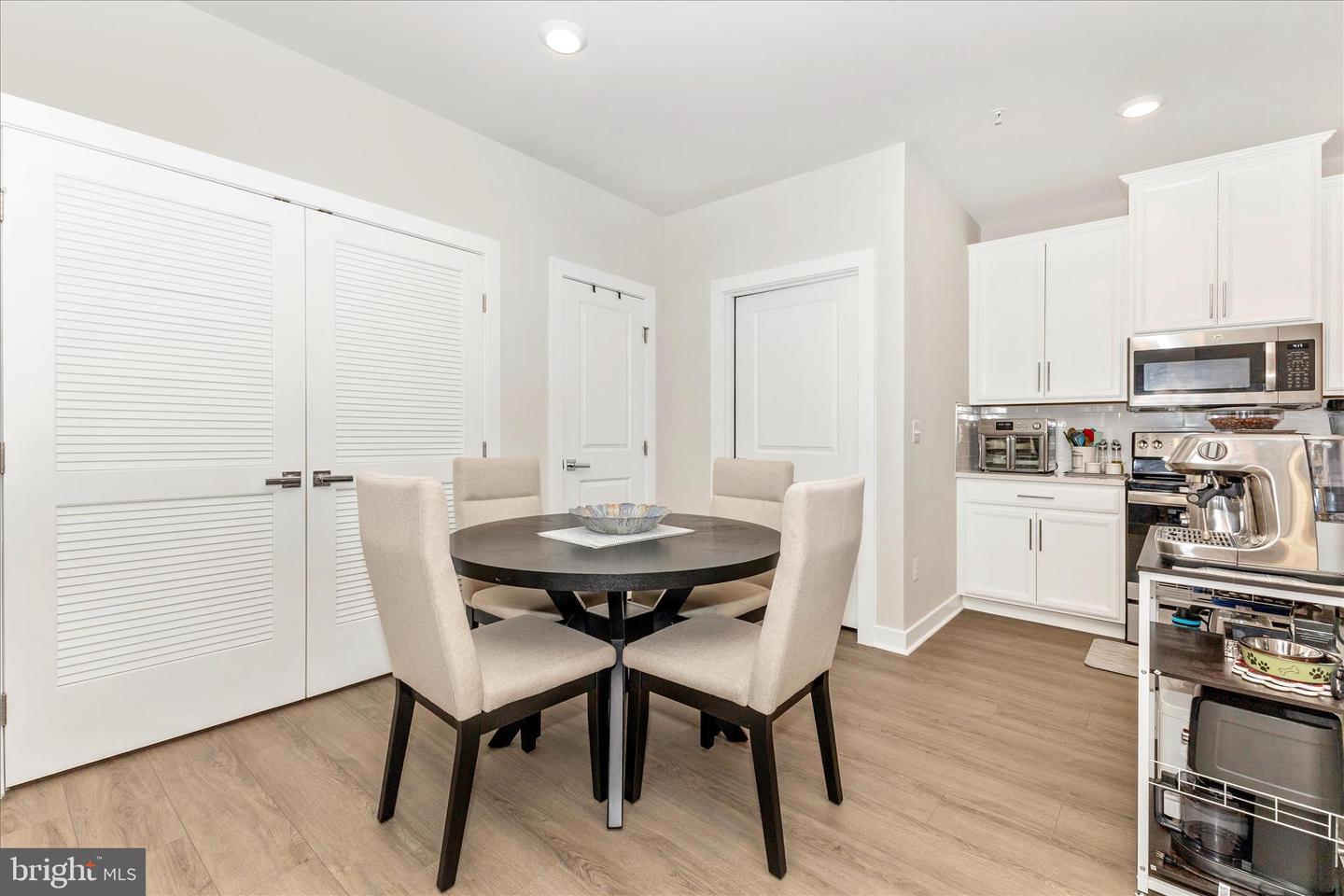 12865 MOSAIC PARK WAY #3J, HERNDON, Virginia 20171, 2 Bedrooms Bedrooms, ,2 BathroomsBathrooms,Residential,For sale,12865 MOSAIC PARK WAY #3J,VAFX2277830 MLS # VAFX2277830 12865 MOSAIC PARK WAY #3J, HERNDON, Virginia 20171, 2 Bedrooms Bedrooms, ,2 BathroomsBathrooms,Residential,For sale,12865 MOSAIC PARK WAY #3J,VAFX2277830 MLS # VAFX2277830