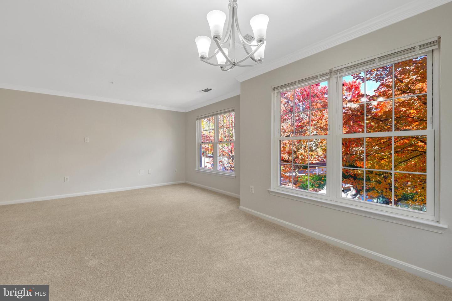 12899 FAIR BRIAR LN, FAIRFAX, Virginia 22033, 2 Bedrooms Bedrooms, ,1 BathroomBathrooms,Residential,For sale,12899 FAIR BRIAR LN,VAFX2277614 MLS # VAFX2277614