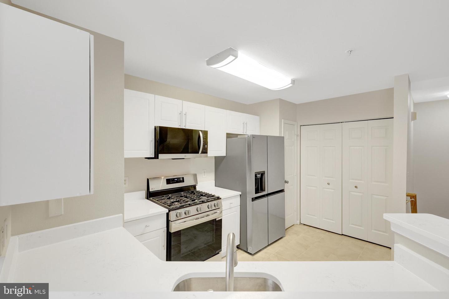 12899 FAIR BRIAR LN, FAIRFAX, Virginia 22033, 2 Bedrooms Bedrooms, ,1 BathroomBathrooms,Residential,For sale,12899 FAIR BRIAR LN,VAFX2277614 MLS # VAFX2277614