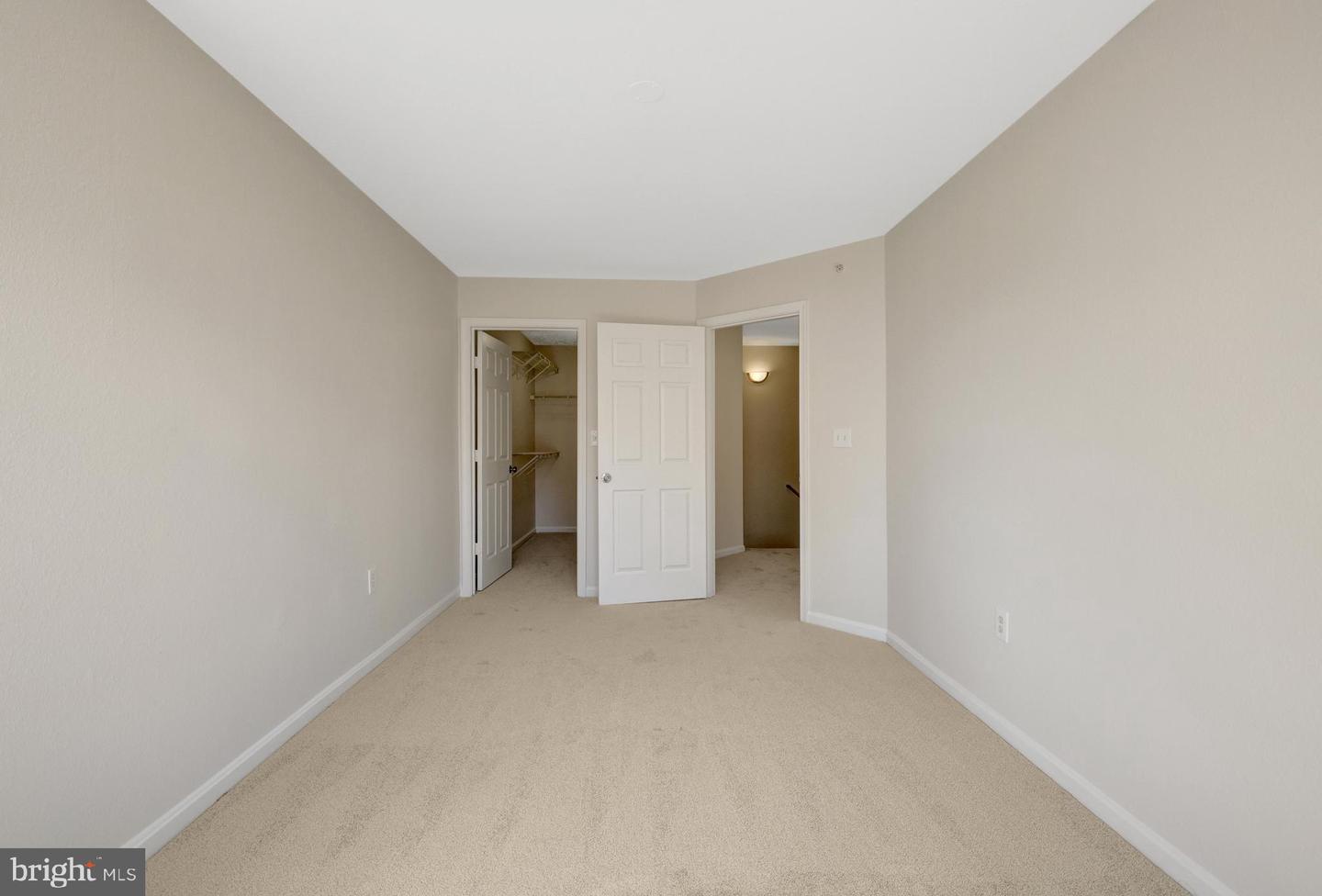 12899 FAIR BRIAR LN, FAIRFAX, Virginia 22033, 2 Bedrooms Bedrooms, ,1 BathroomBathrooms,Residential,For sale,12899 FAIR BRIAR LN,VAFX2277614 MLS # VAFX2277614