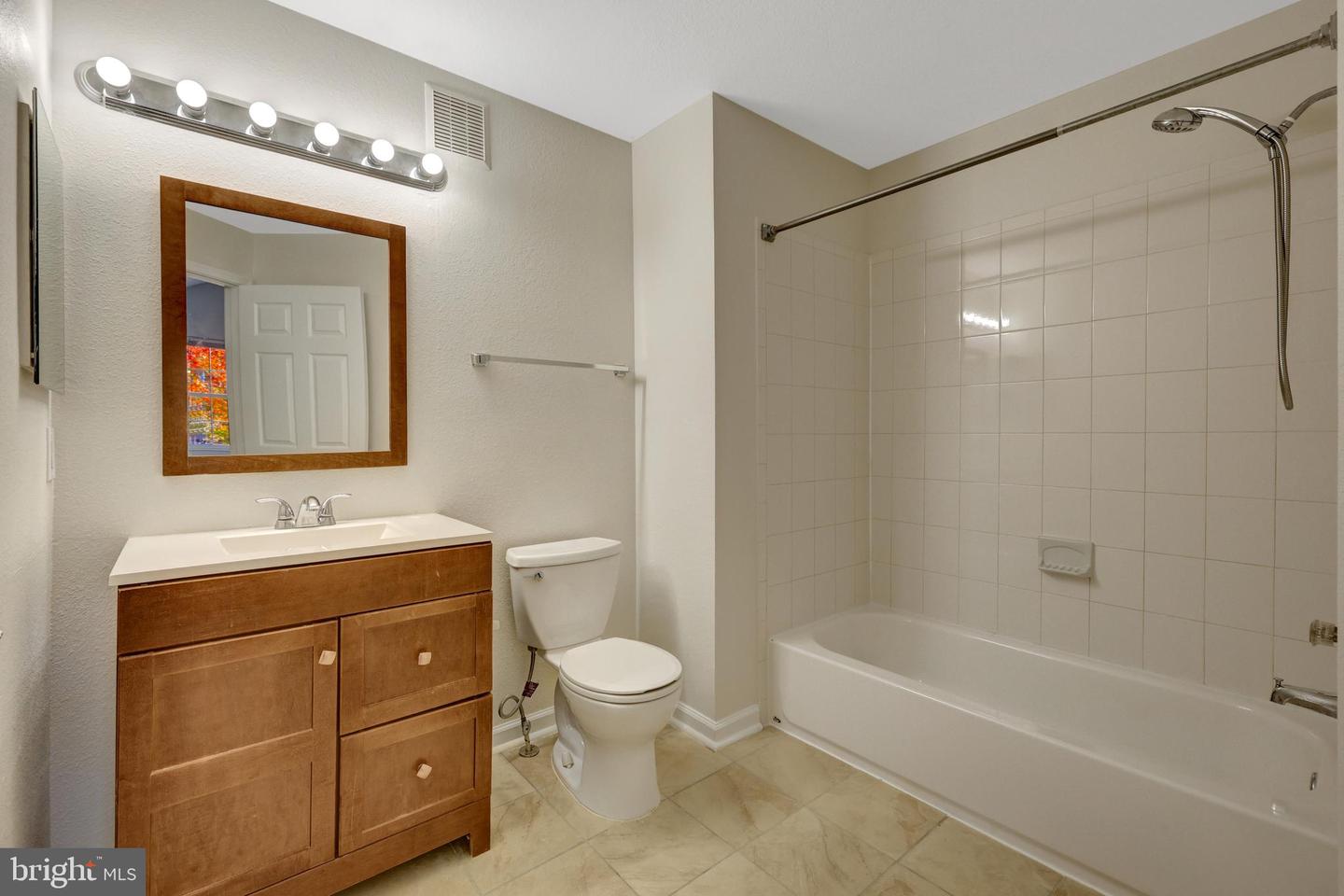 12899 FAIR BRIAR LN, FAIRFAX, Virginia 22033, 2 Bedrooms Bedrooms, ,1 BathroomBathrooms,Residential,For sale,12899 FAIR BRIAR LN,VAFX2277614 MLS # VAFX2277614